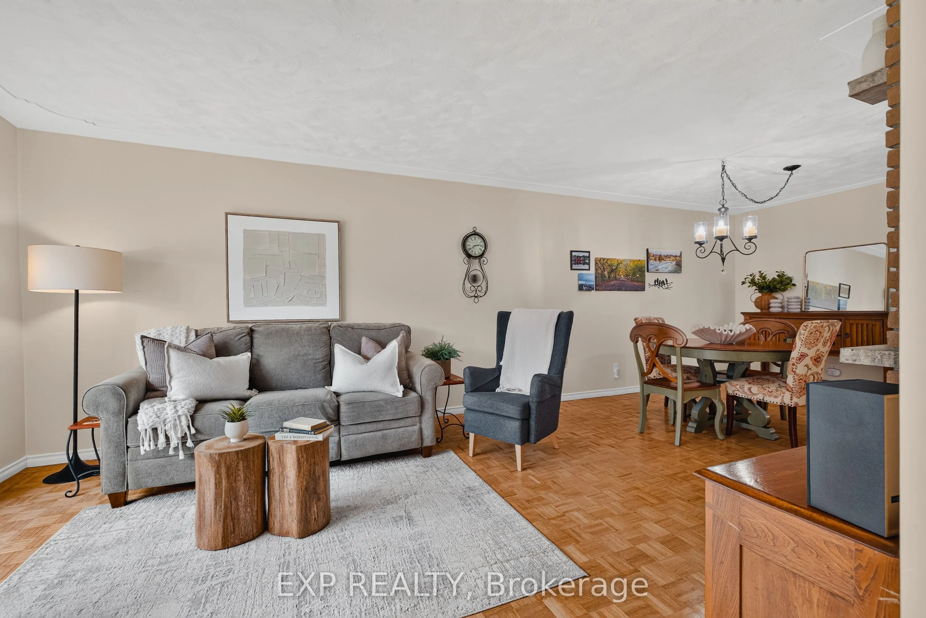 1393 Pineview Avenue