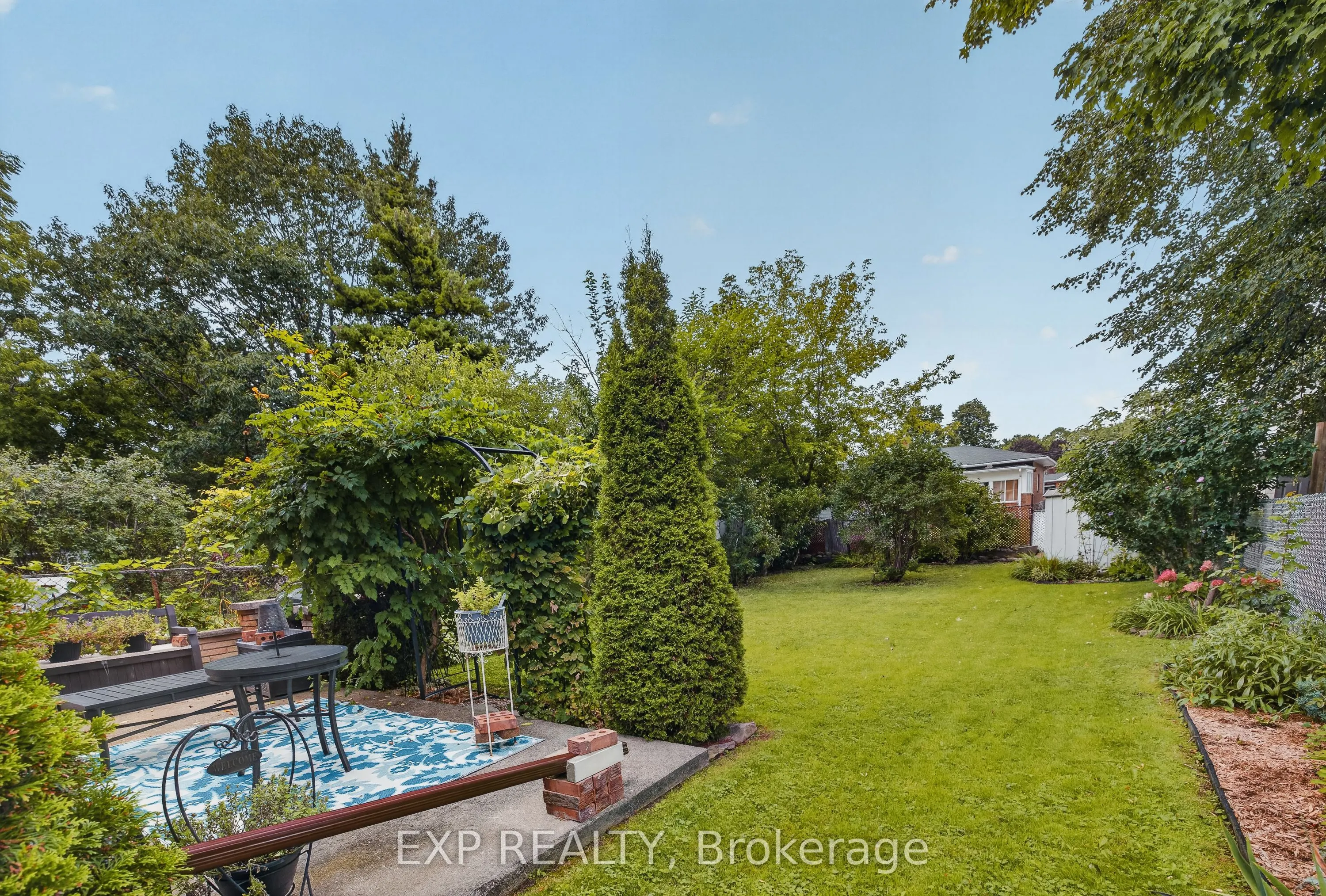 1393 Pineview Avenue