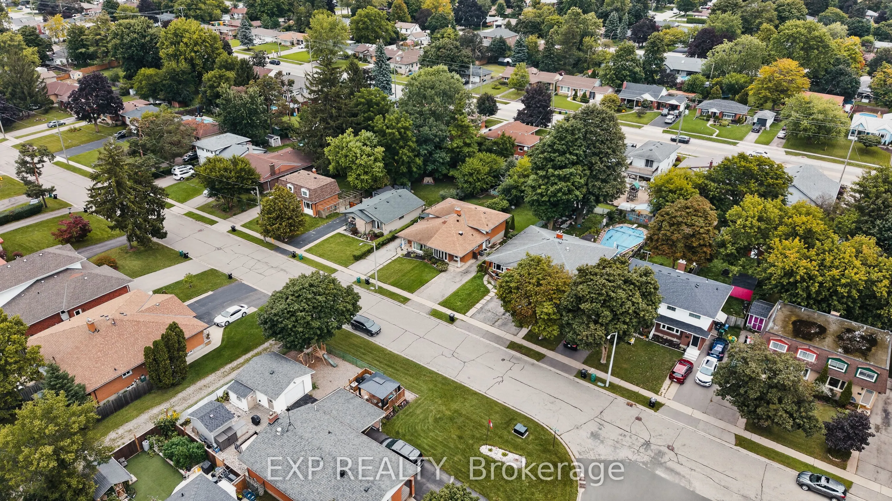 1393 Pineview Avenue
