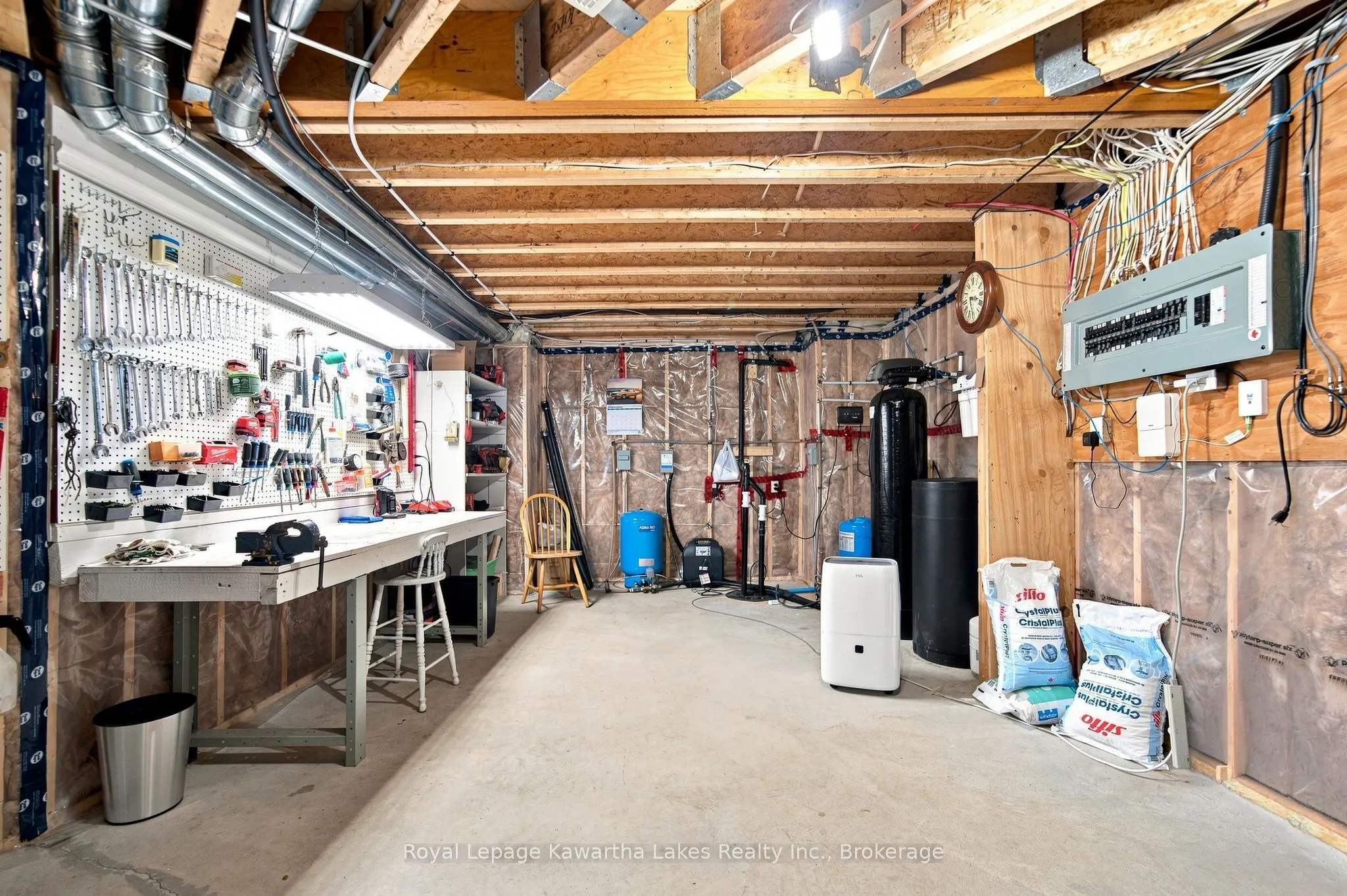 32 Mclarens Creek Road