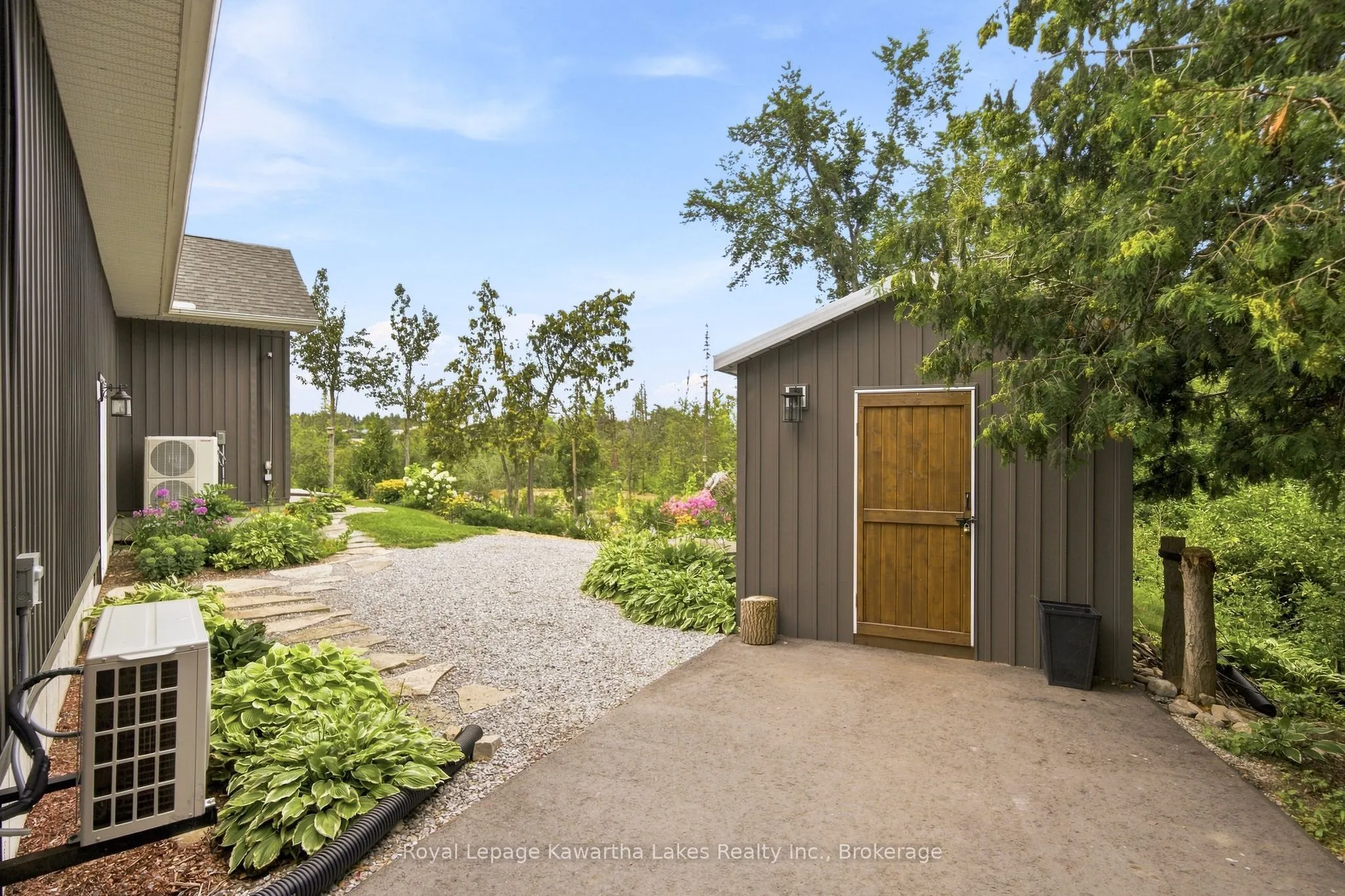 32 Mclarens Creek Road