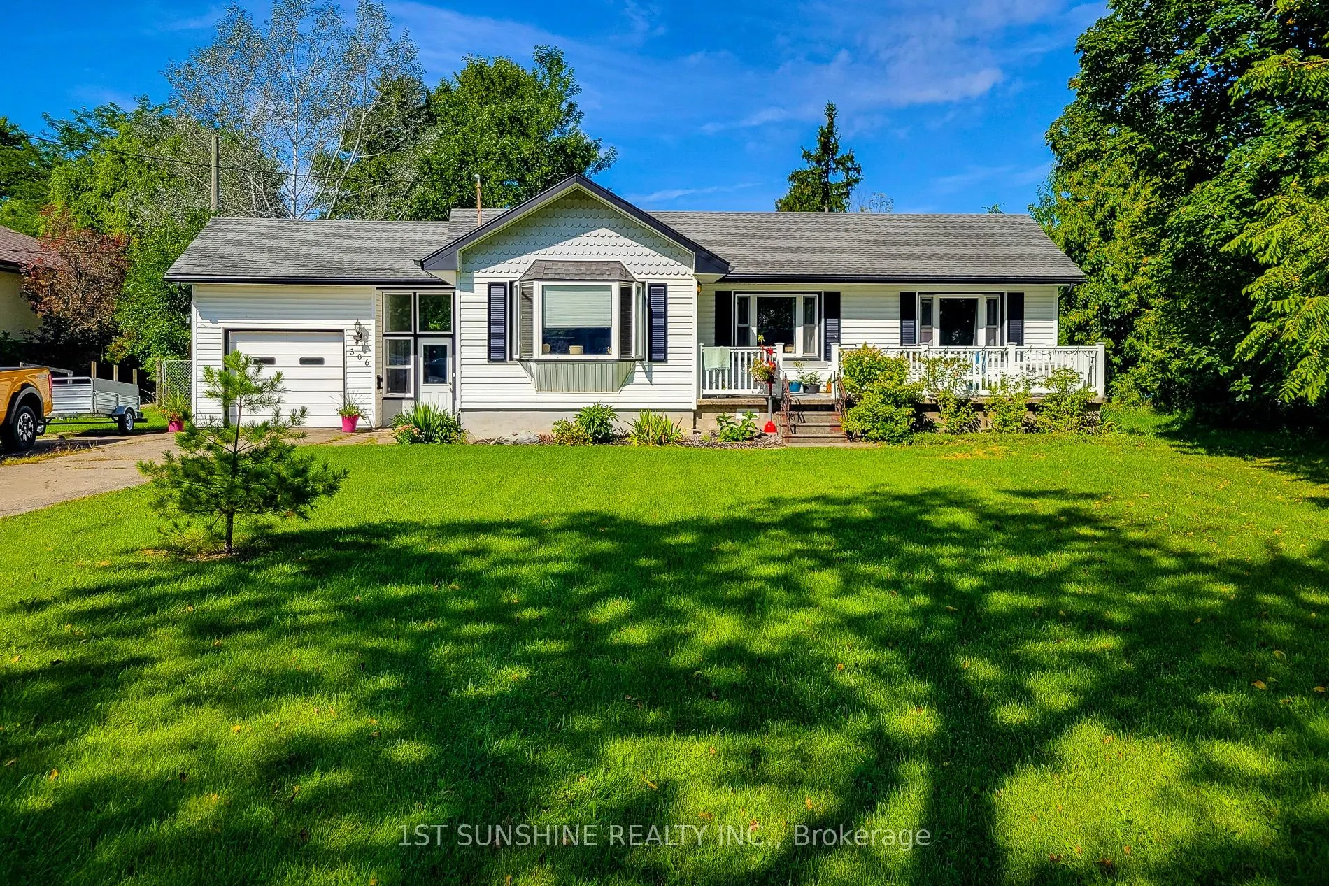 306 RIVERSIDE Drive