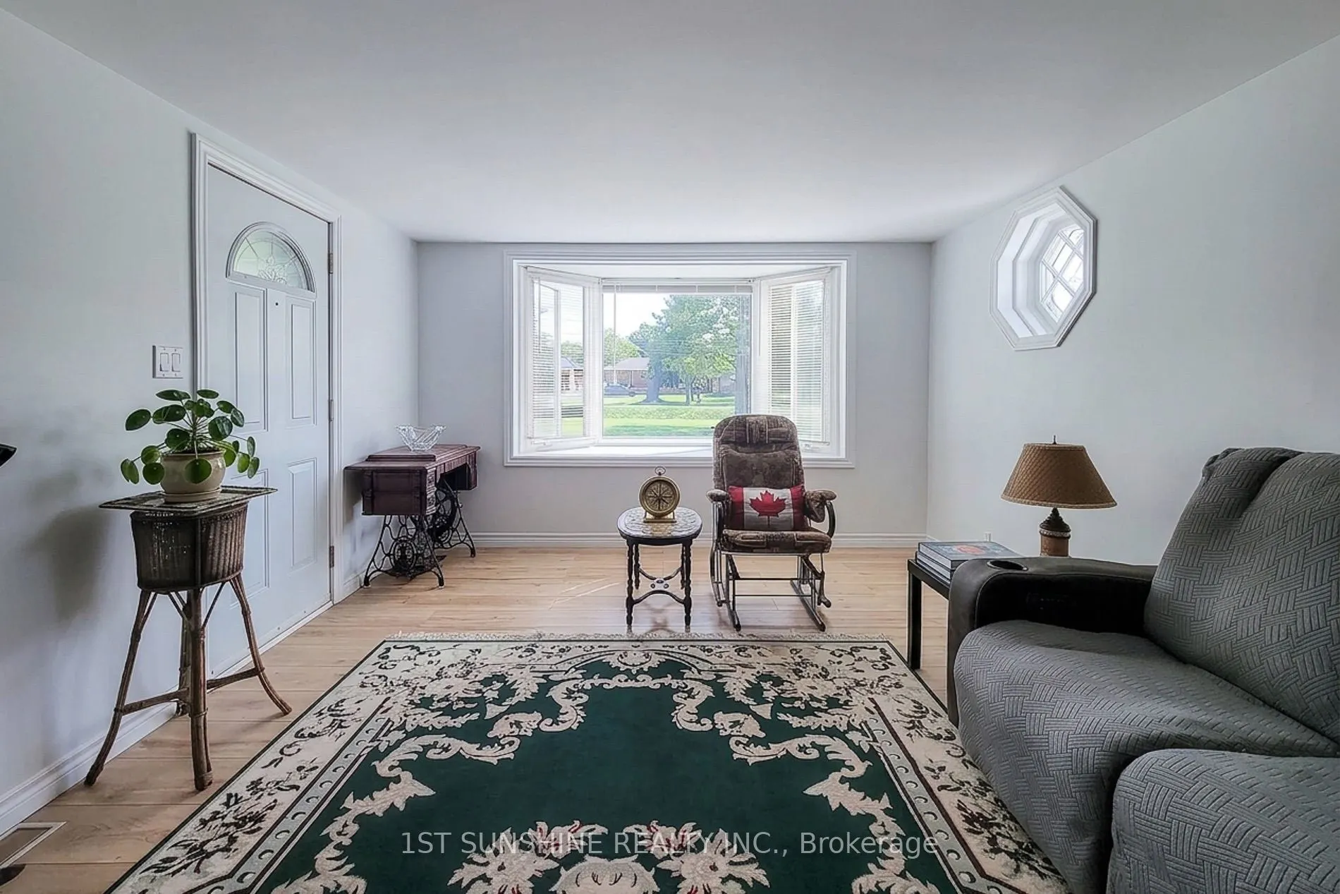 306 RIVERSIDE Drive