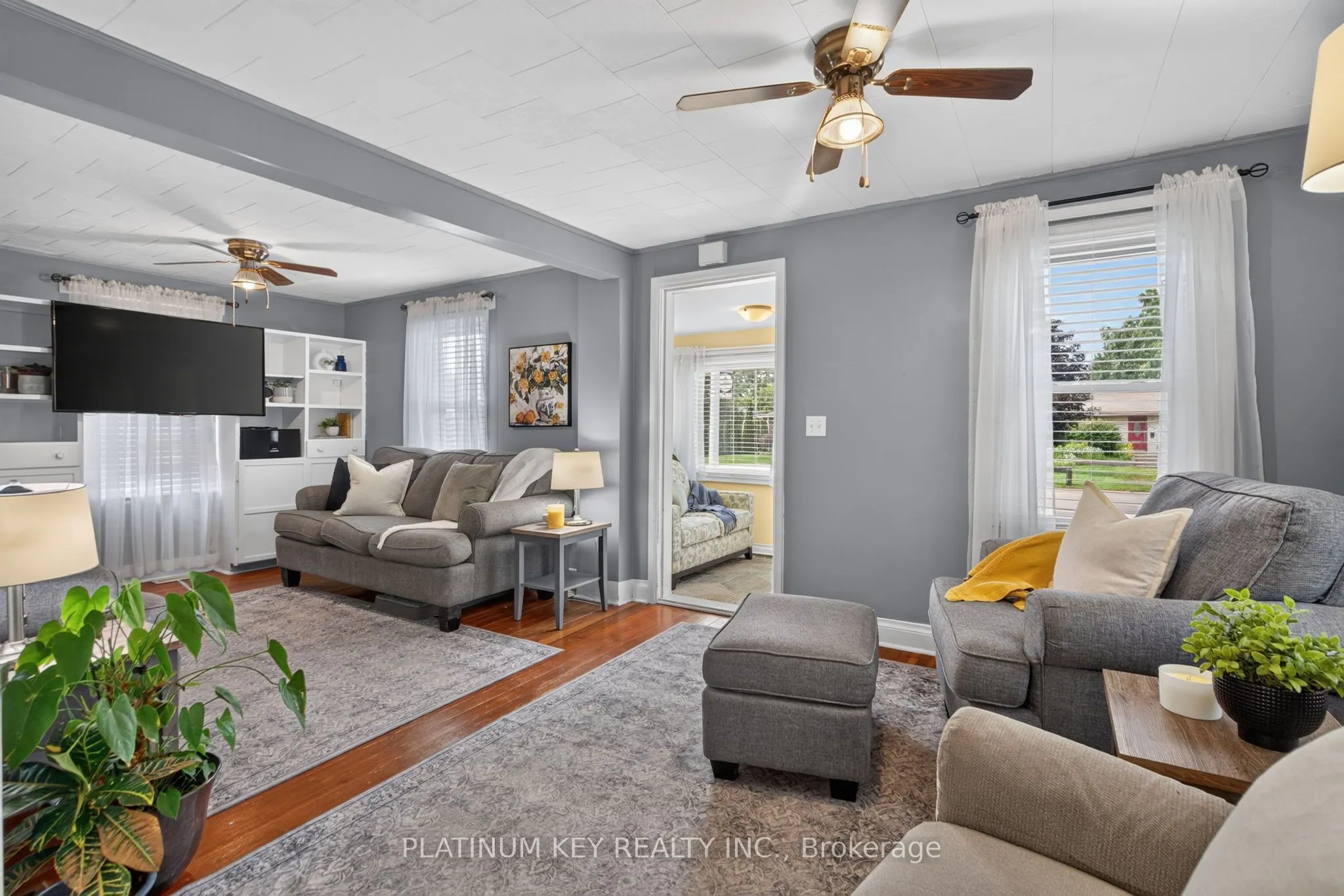 422 Metcalfe Street W
