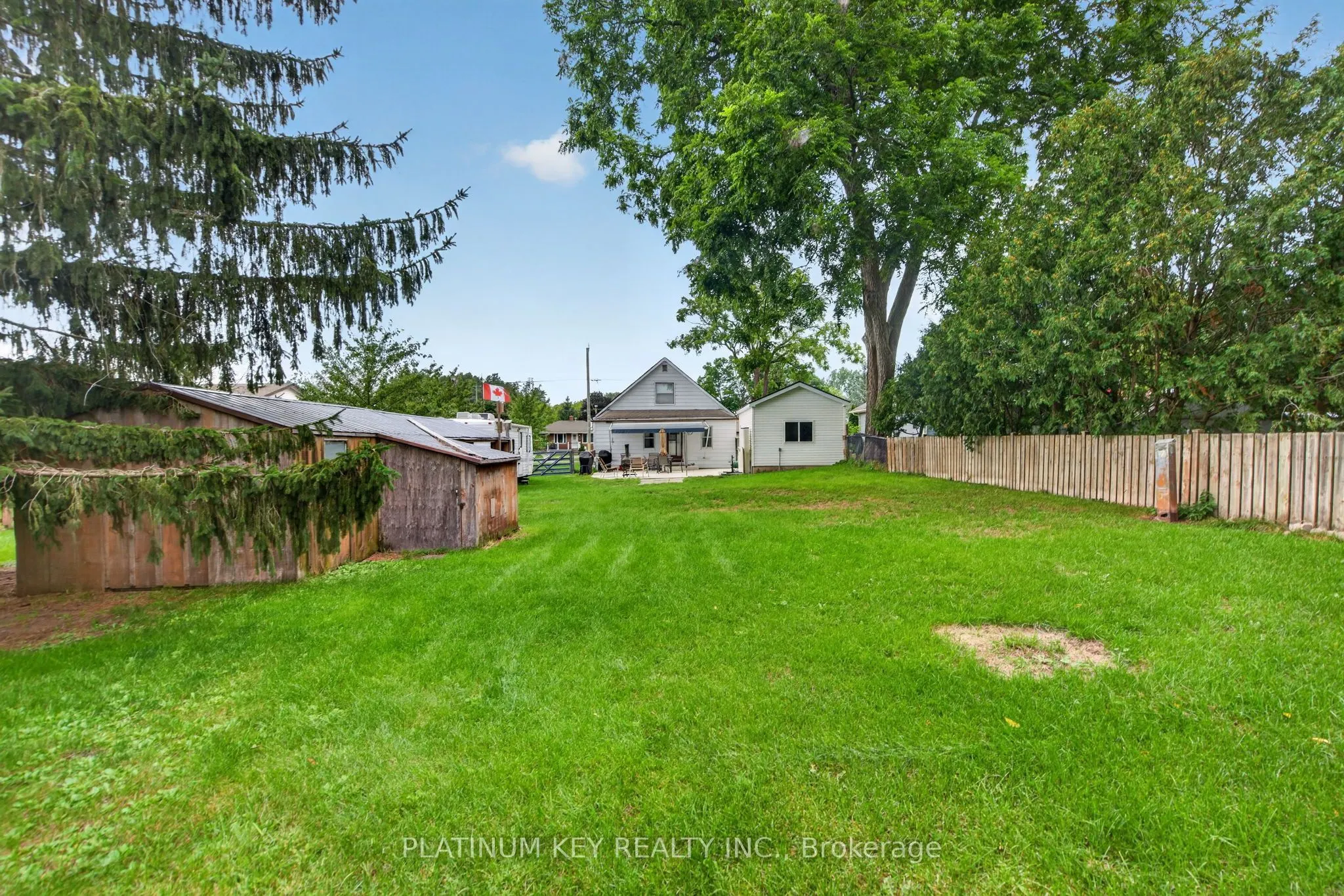 422 Metcalfe Street W