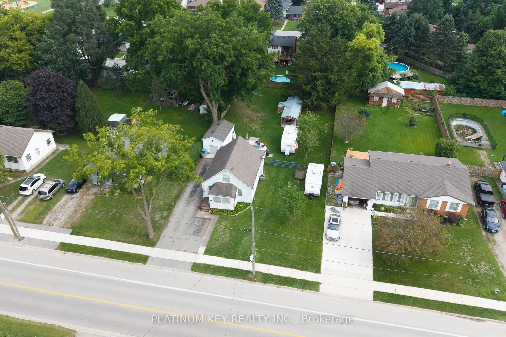422 Metcalfe Street W