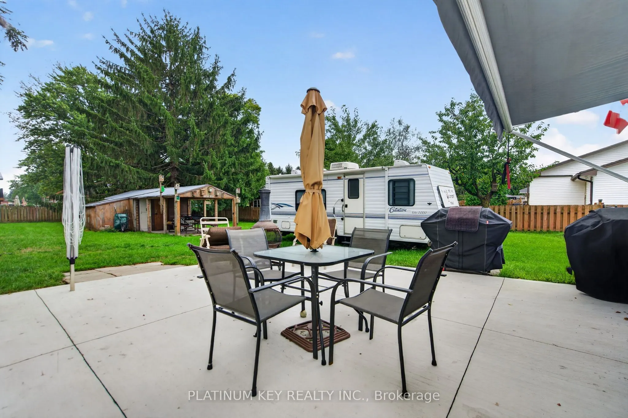 422 Metcalfe Street W