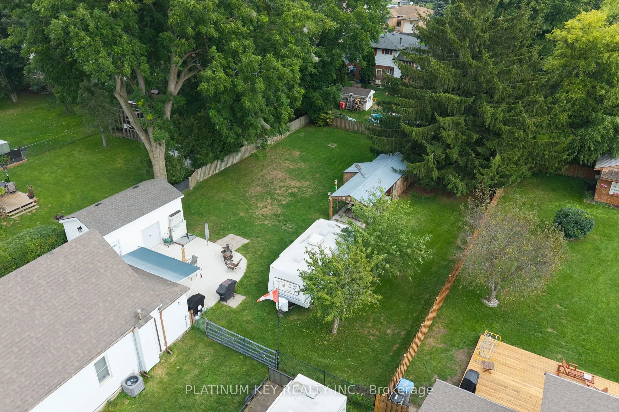 422 Metcalfe Street W