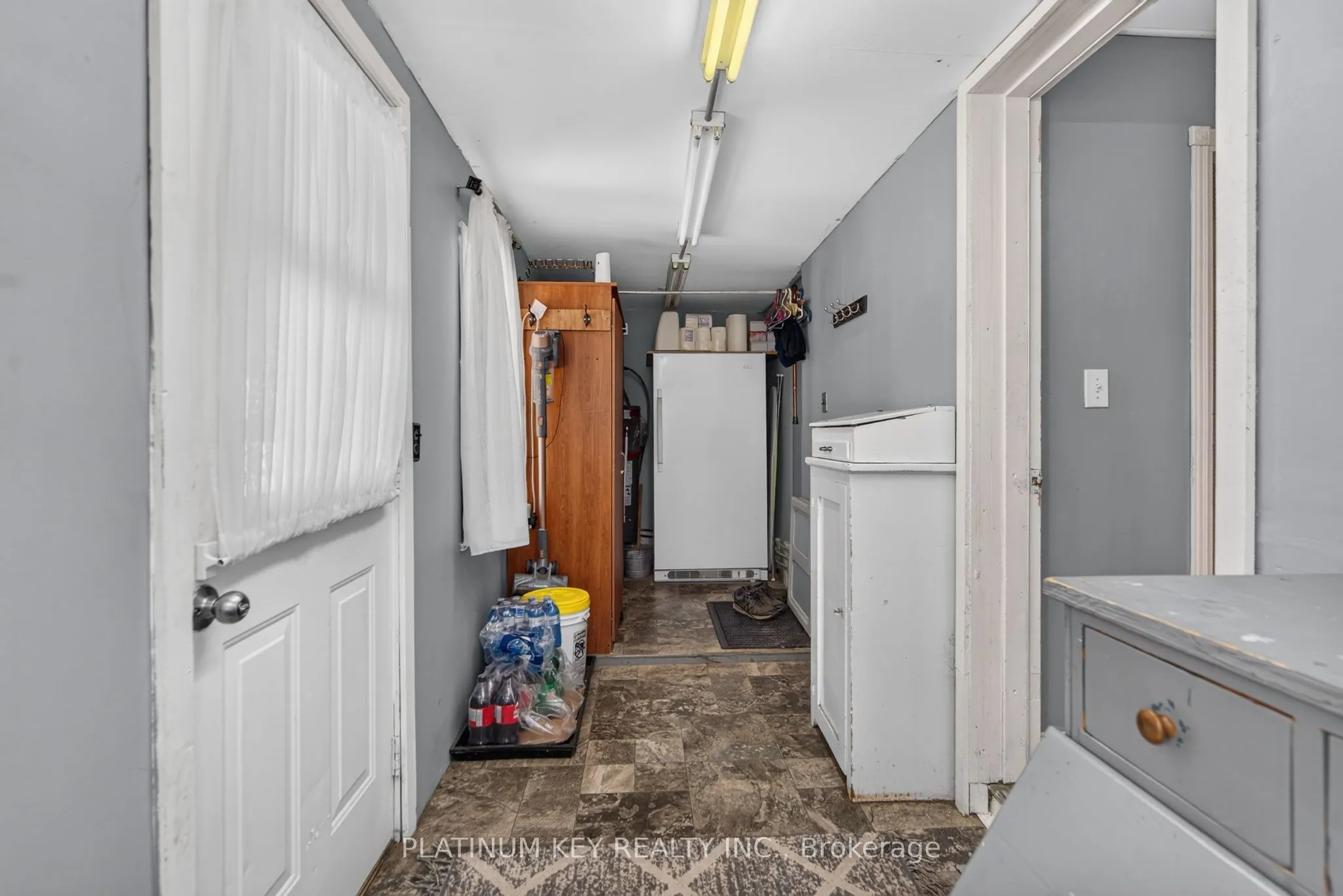 422 Metcalfe Street W