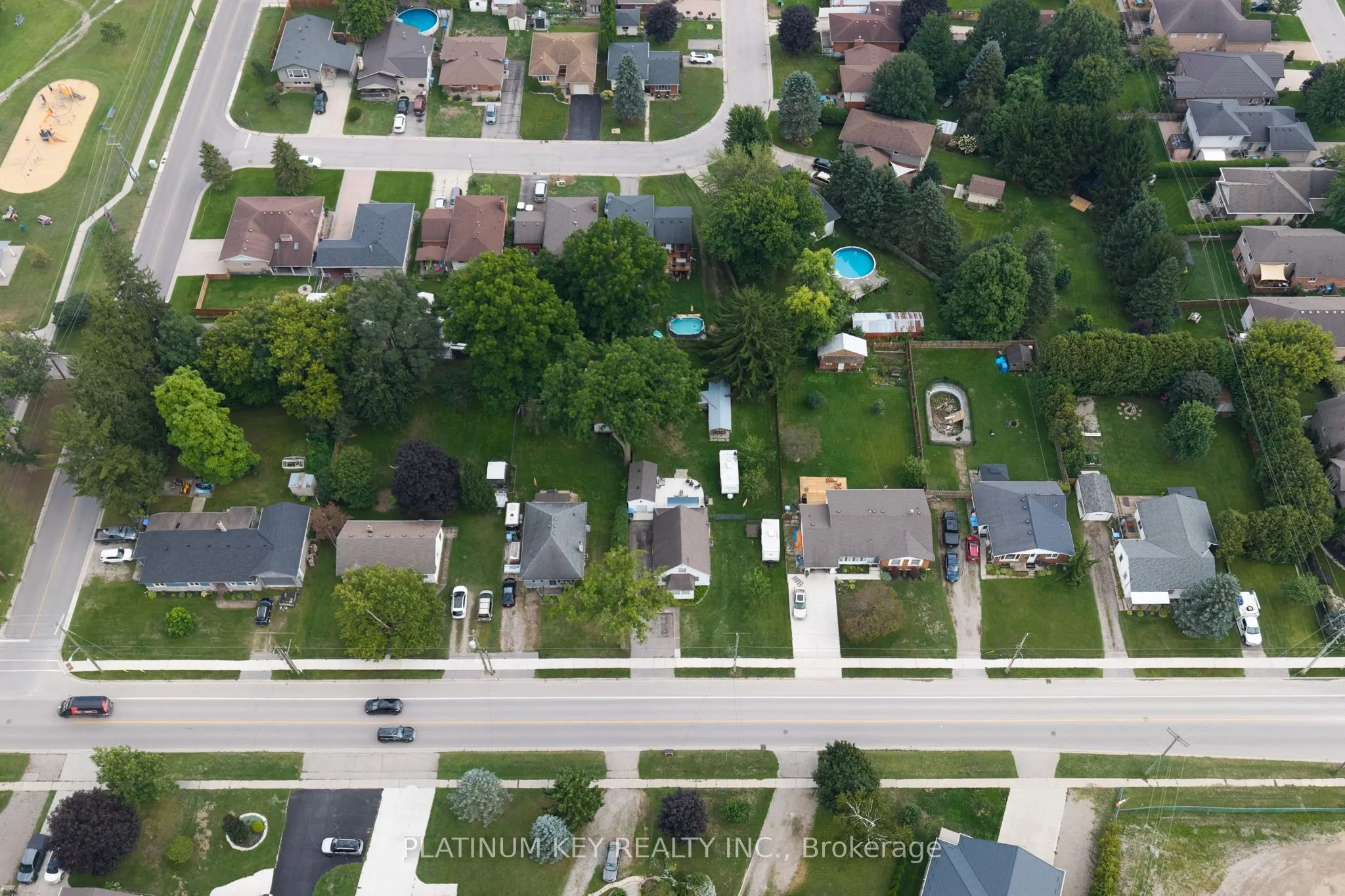 422 Metcalfe Street W