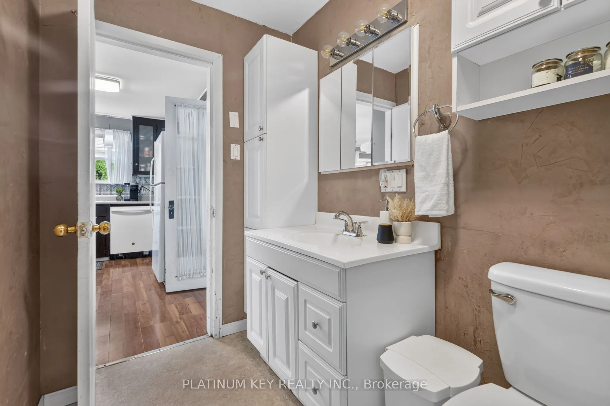 422 Metcalfe Street W
