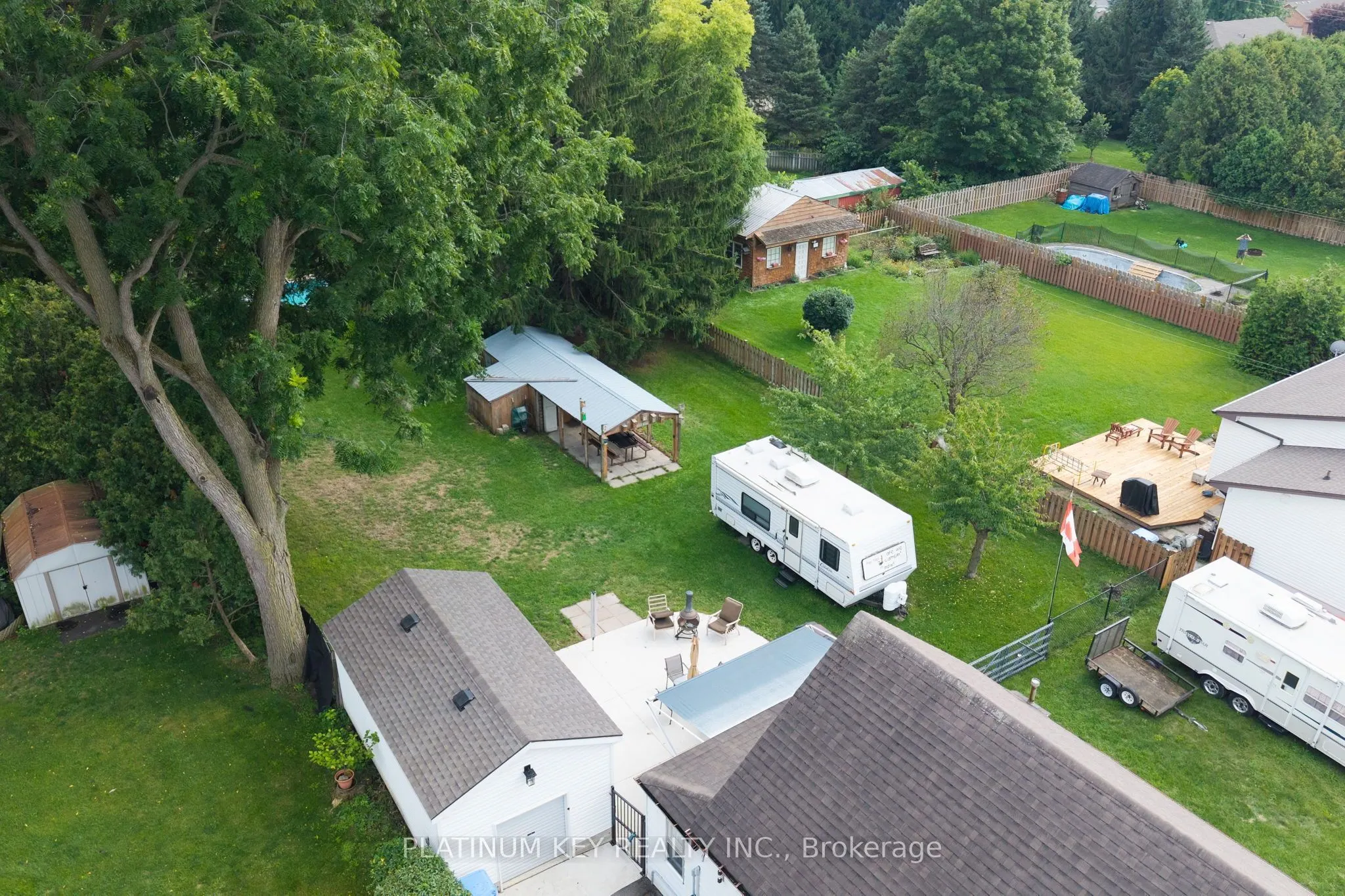 422 Metcalfe Street W