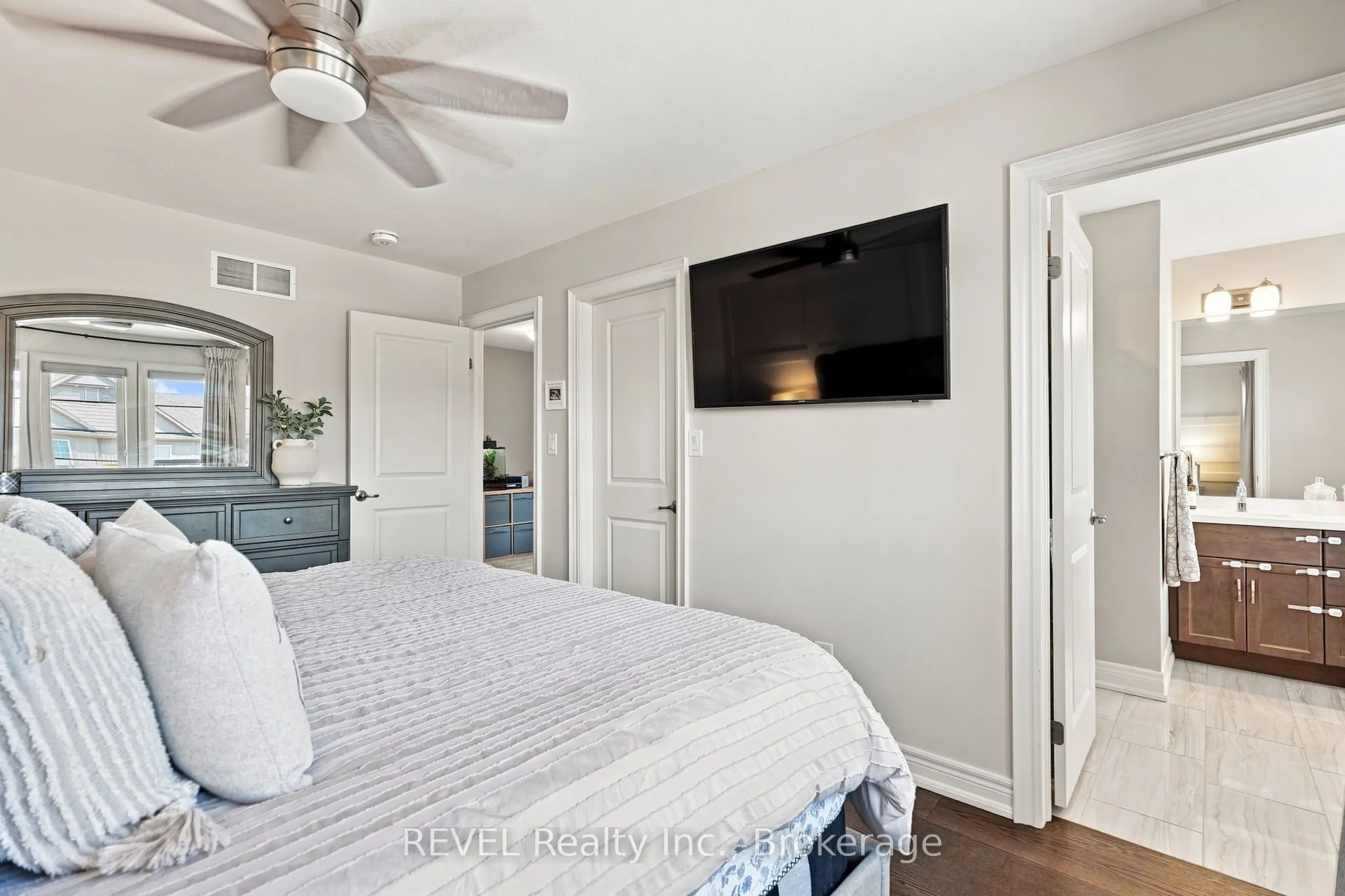 136 Acacia Road