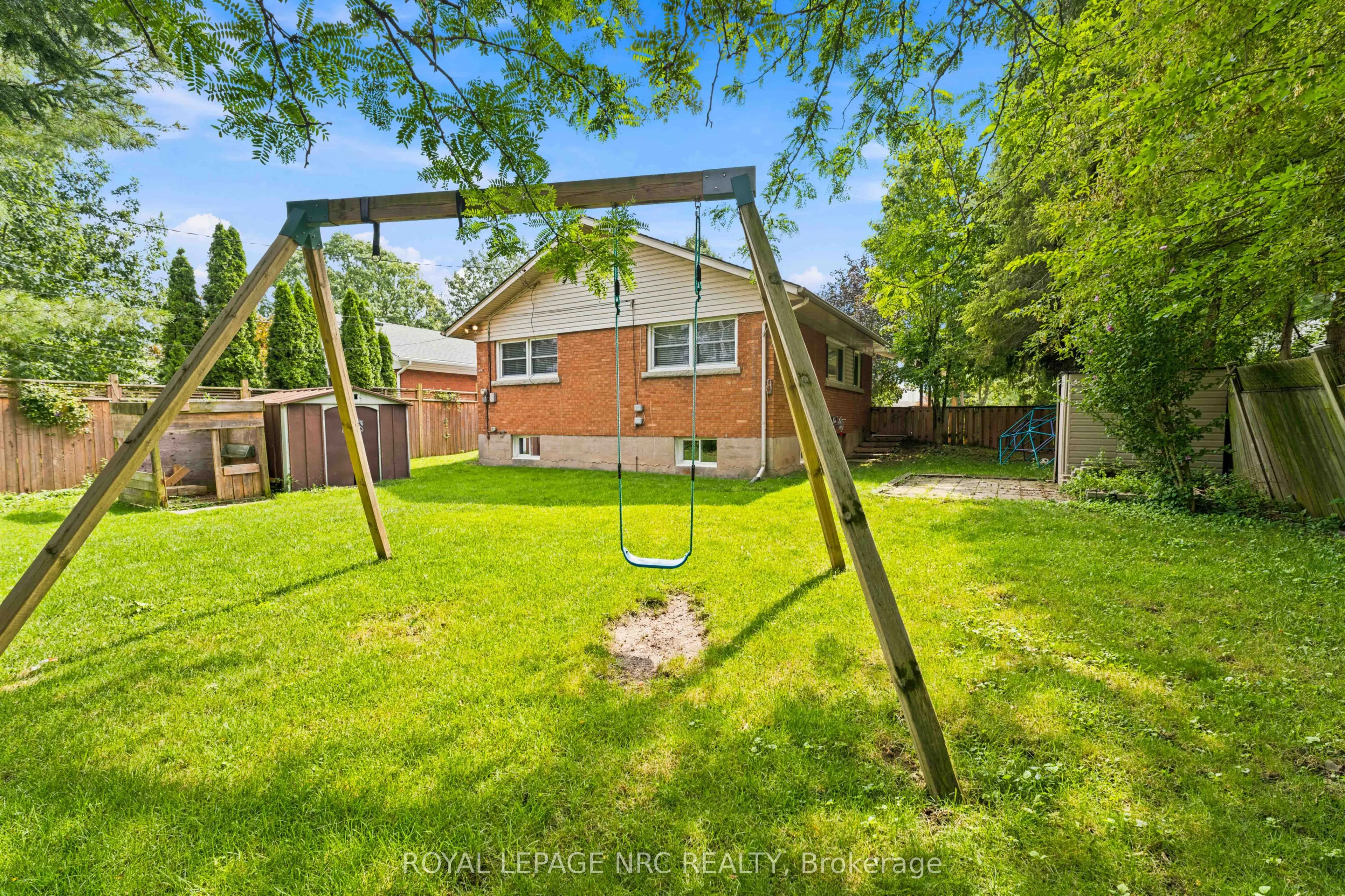 45 Woodcroft Crescent