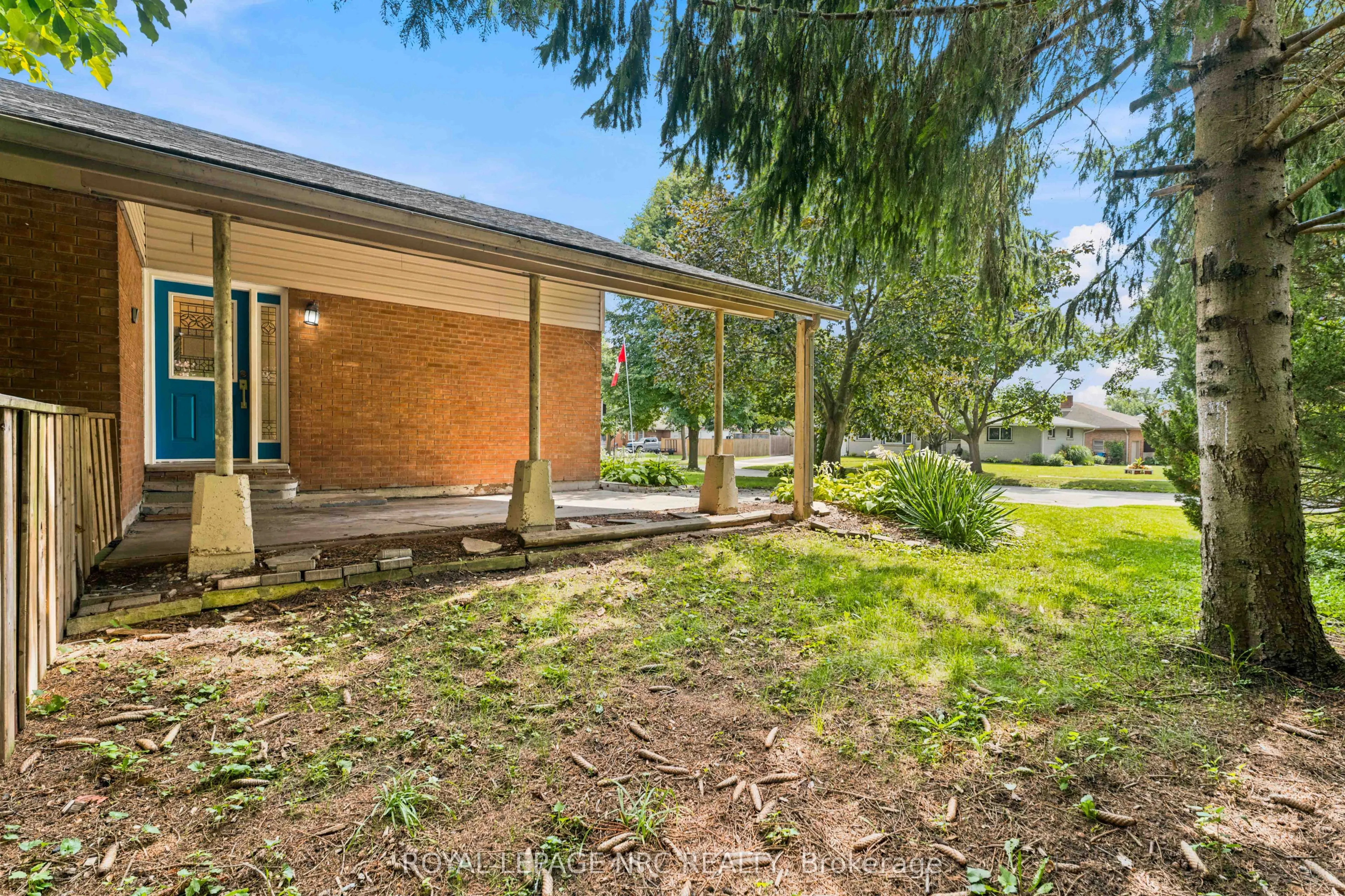 45 Woodcroft Crescent
