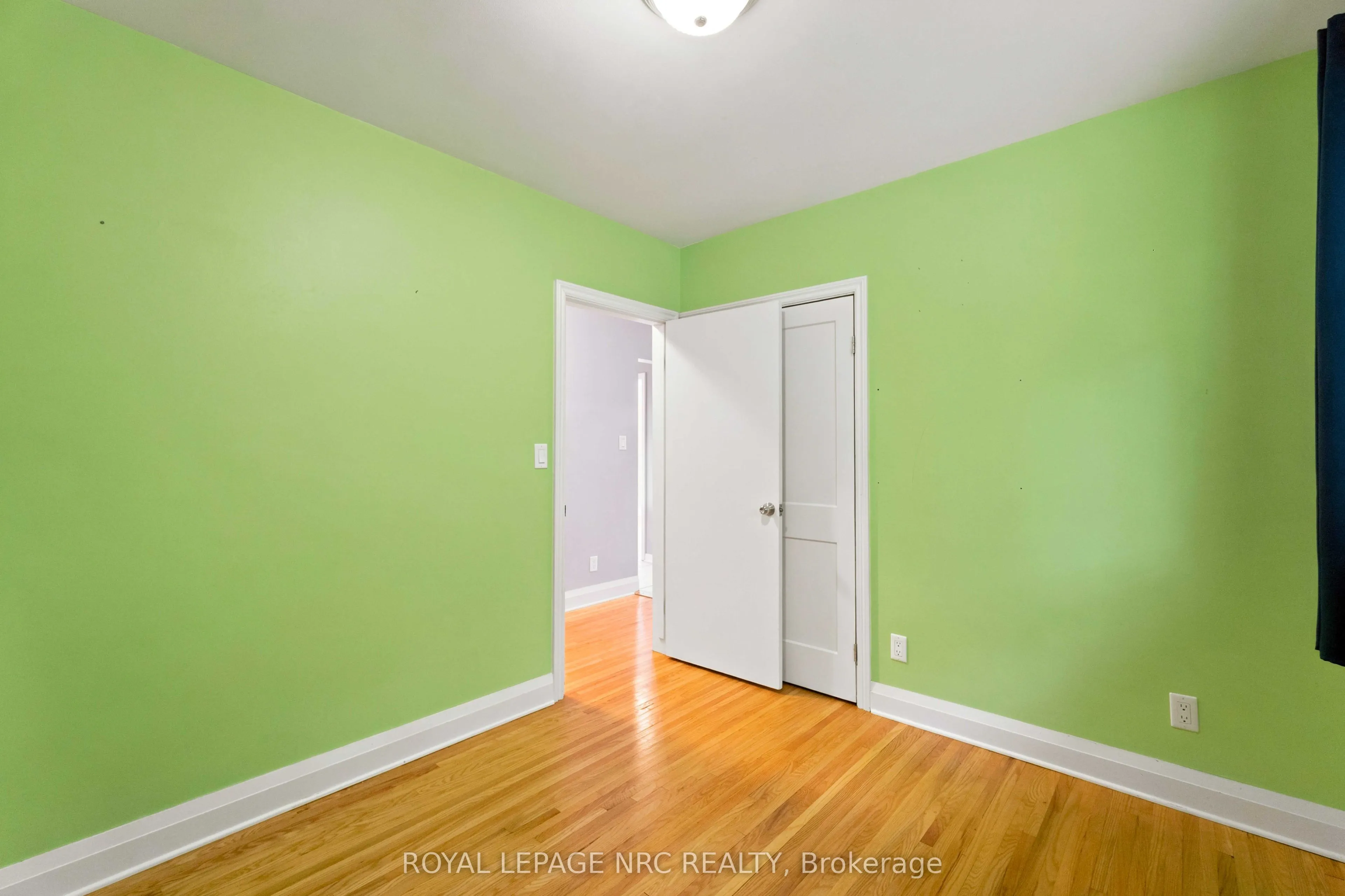 45 Woodcroft Crescent