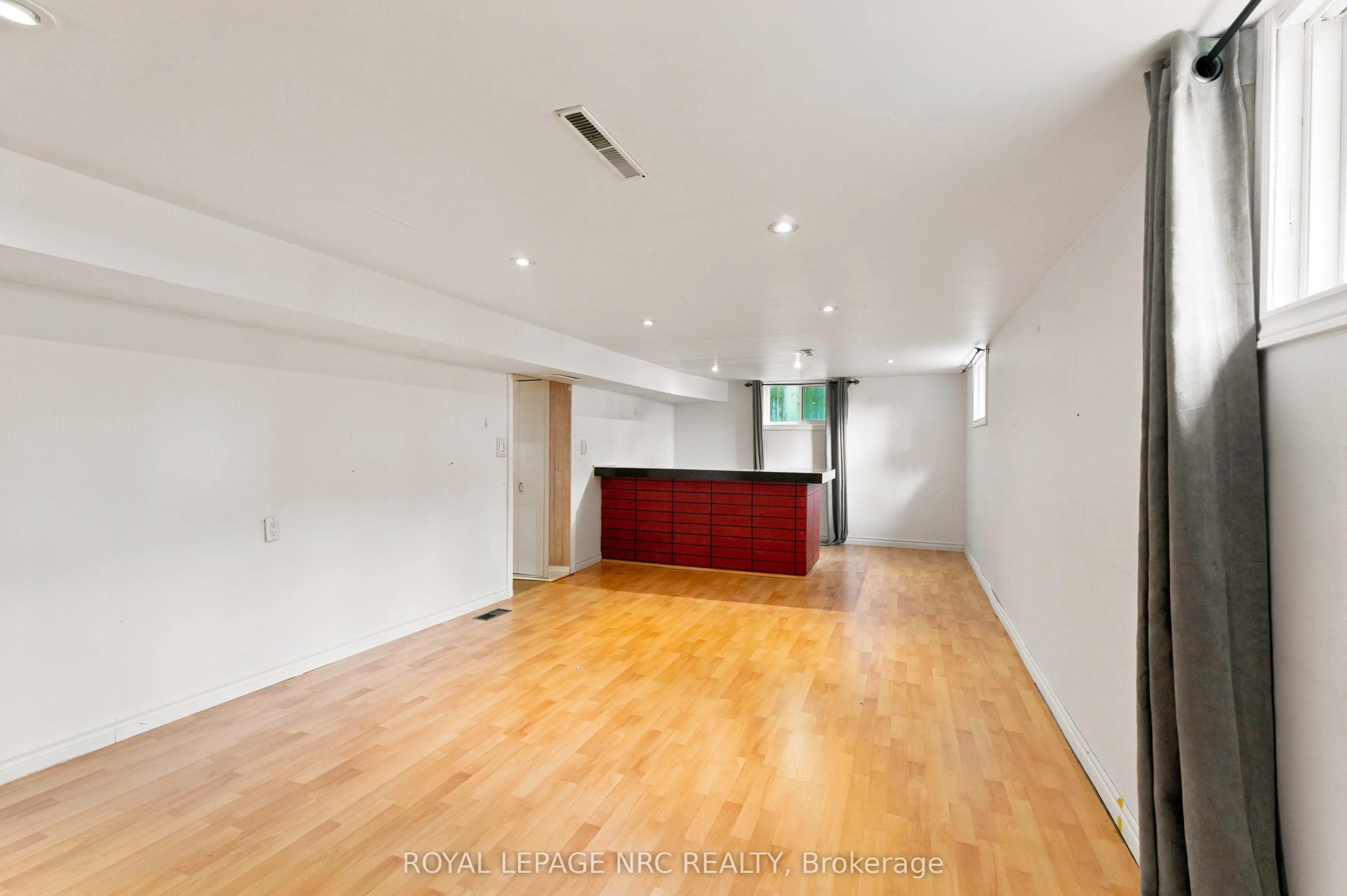 45 Woodcroft Crescent