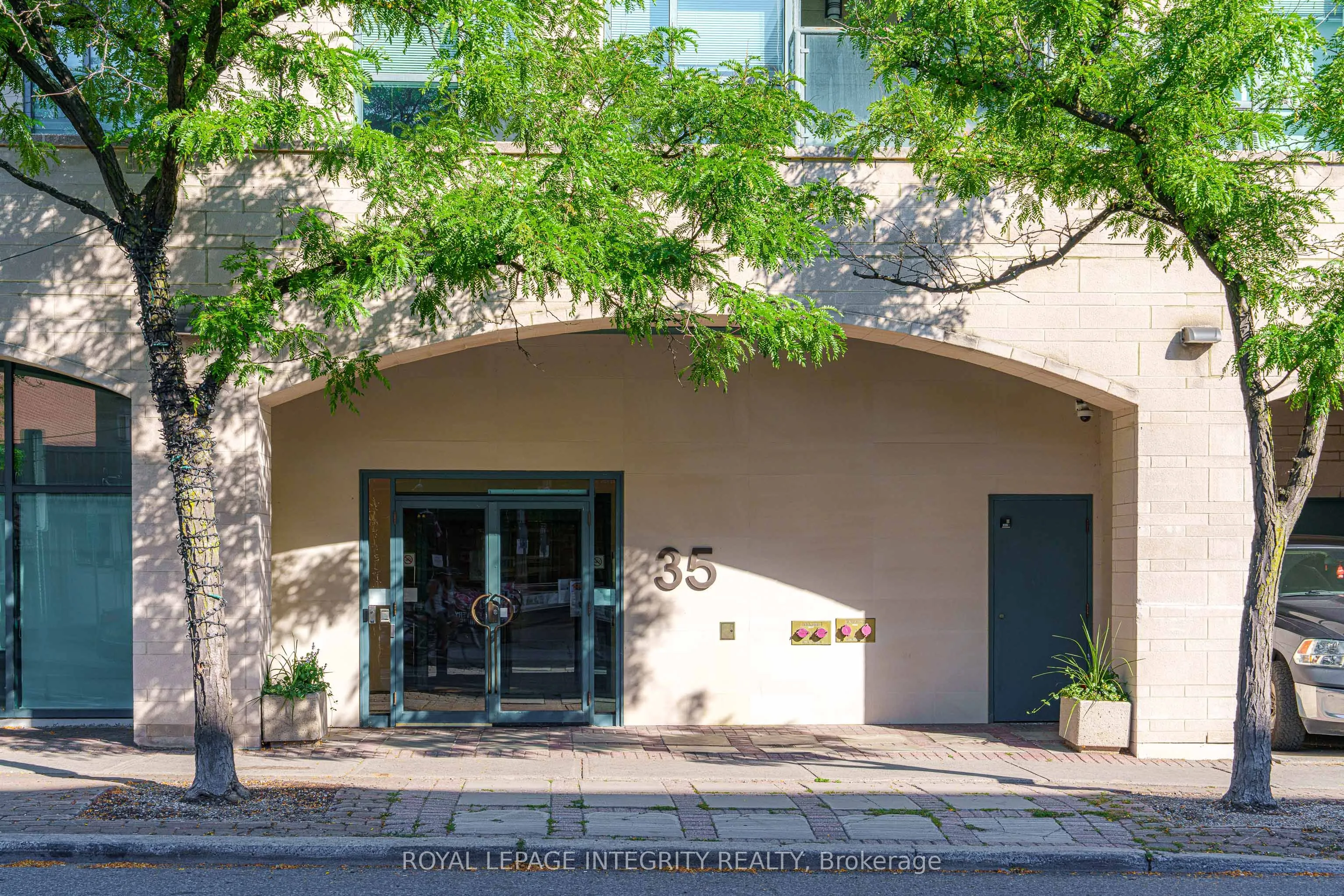 35 Murray Street #217