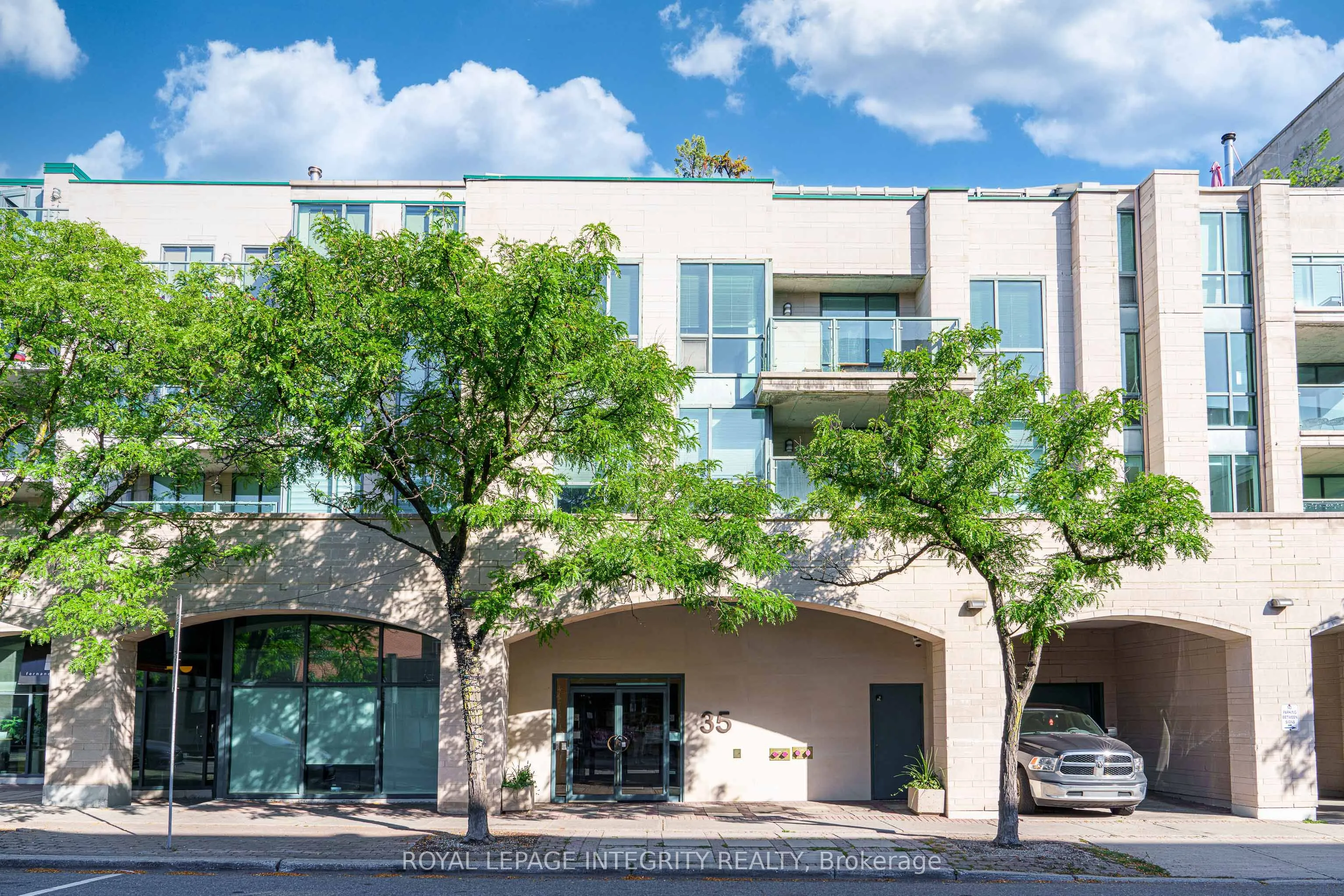 35 Murray Street #217