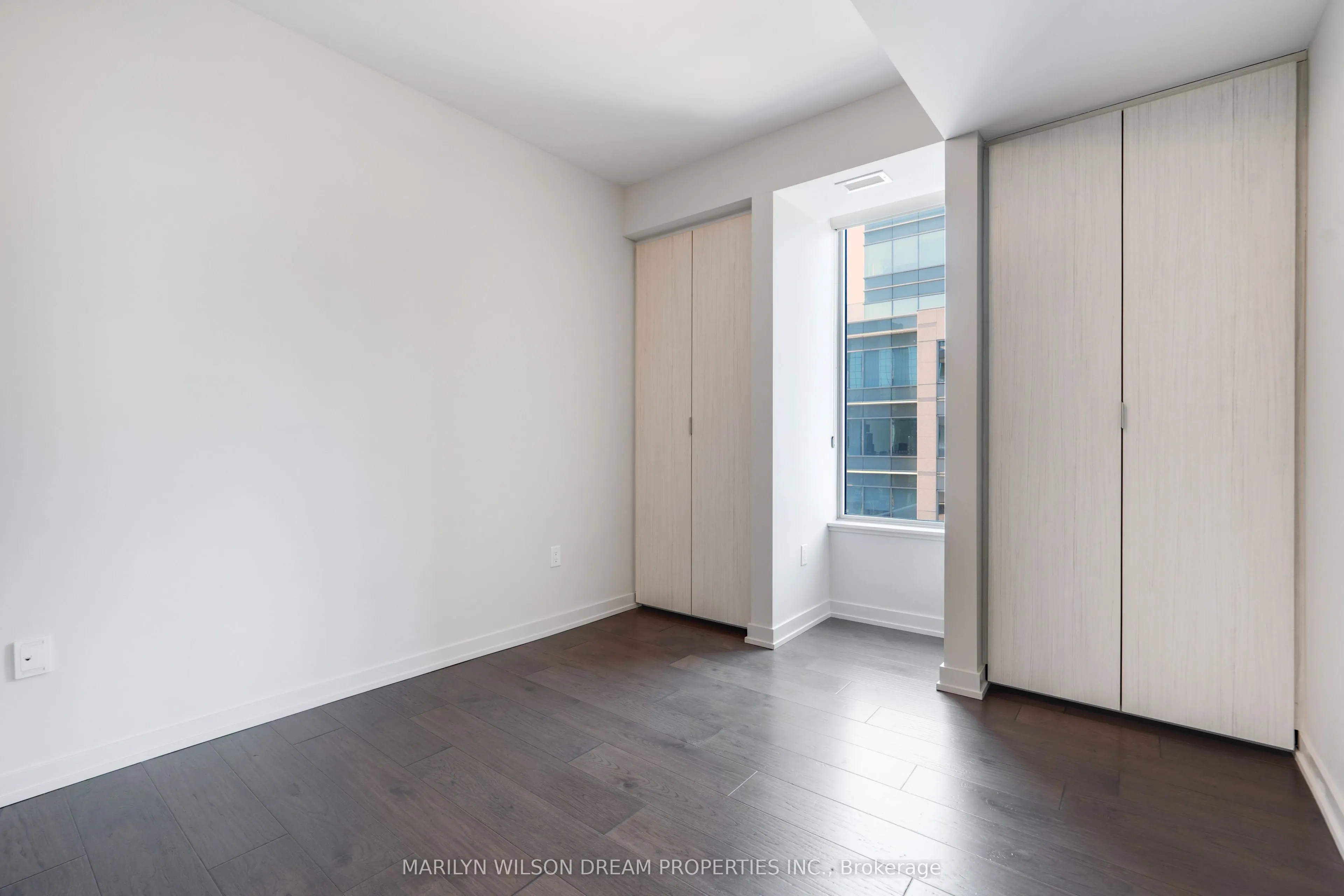 101 Queen Street #1004