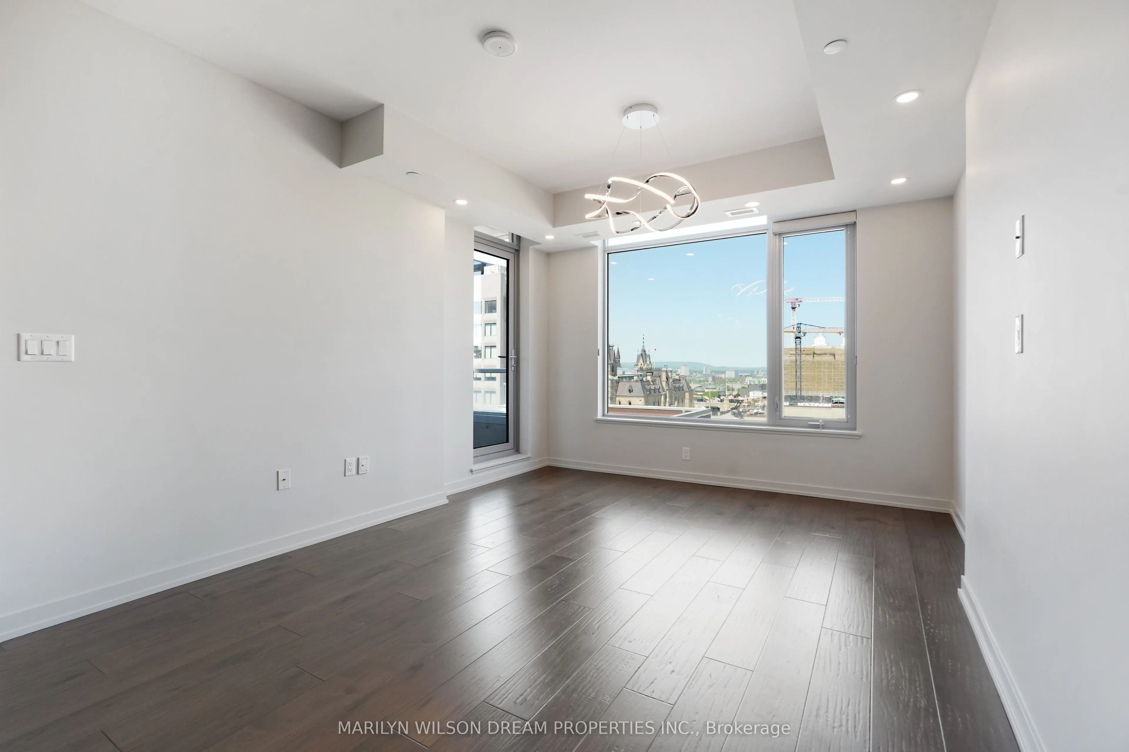 101 Queen Street #1004