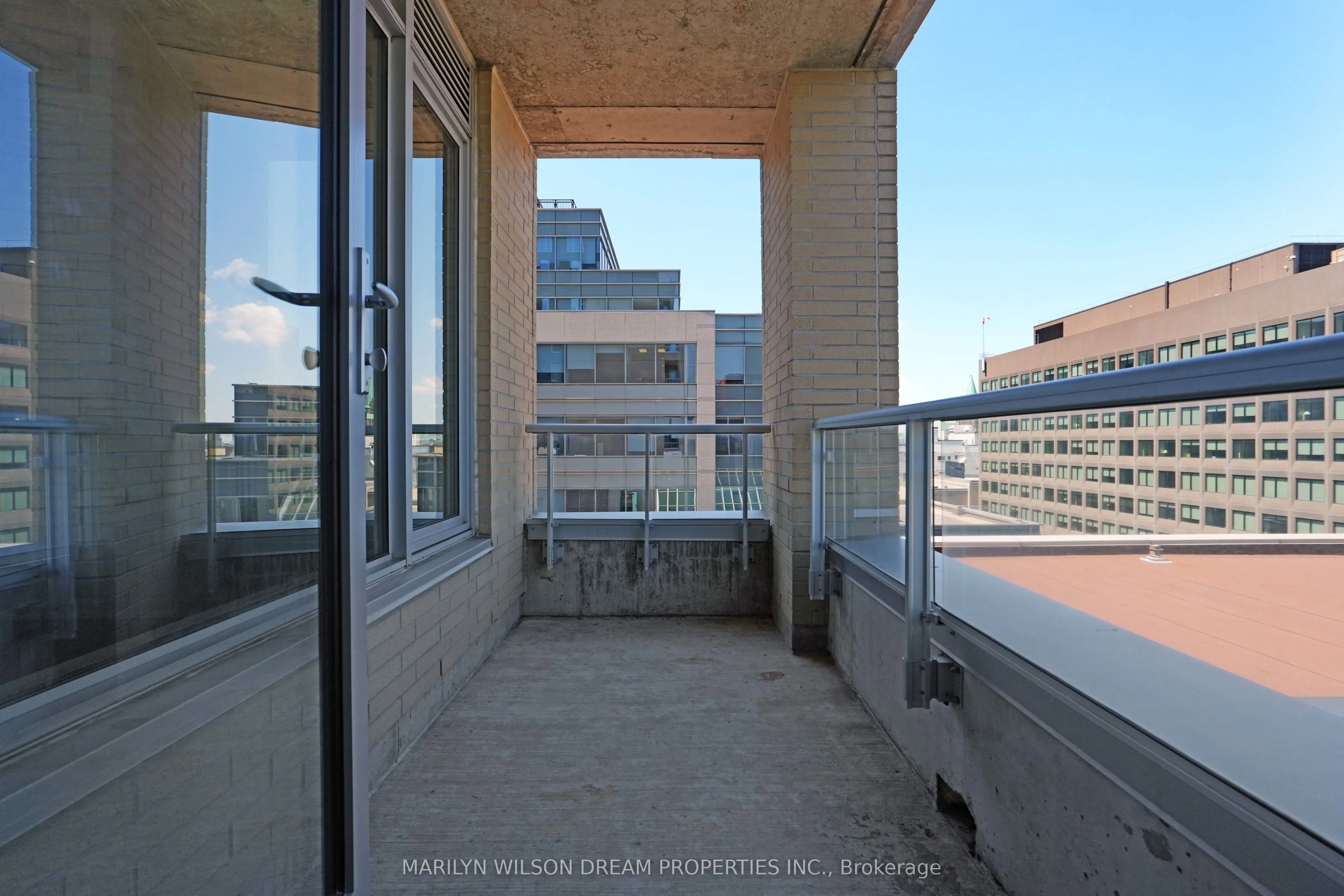 101 Queen Street #1004