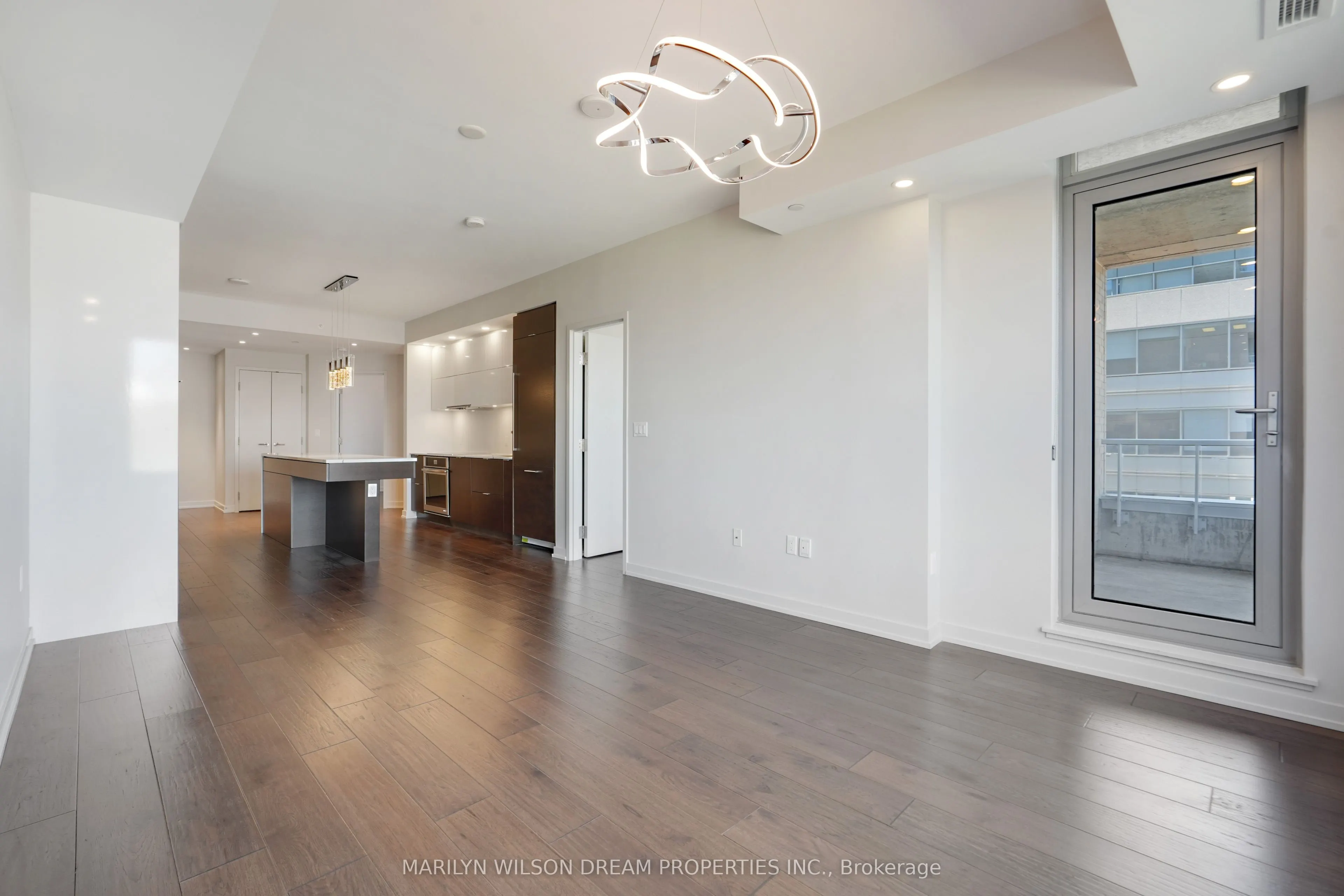 101 Queen Street #1004