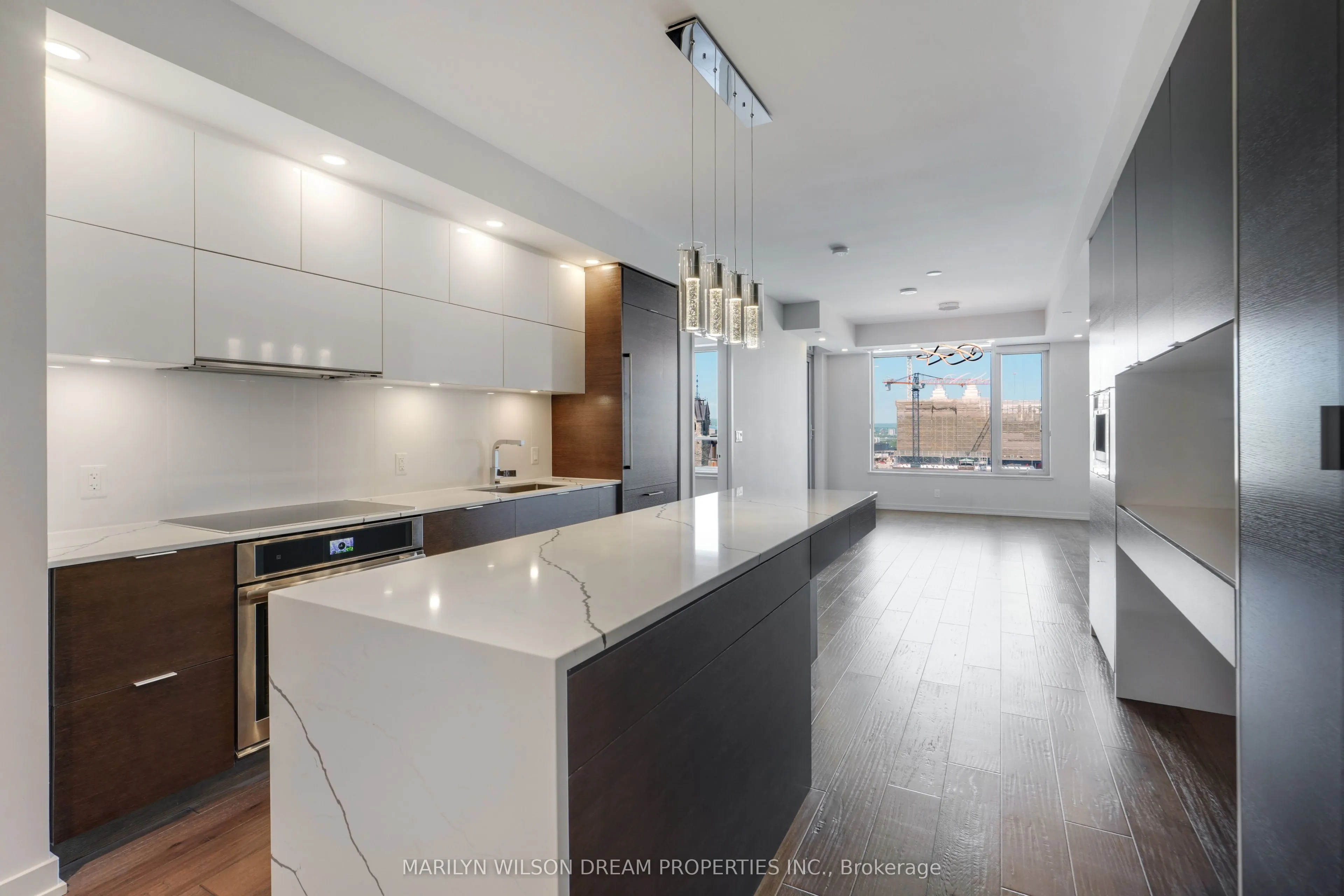 101 Queen Street #1004