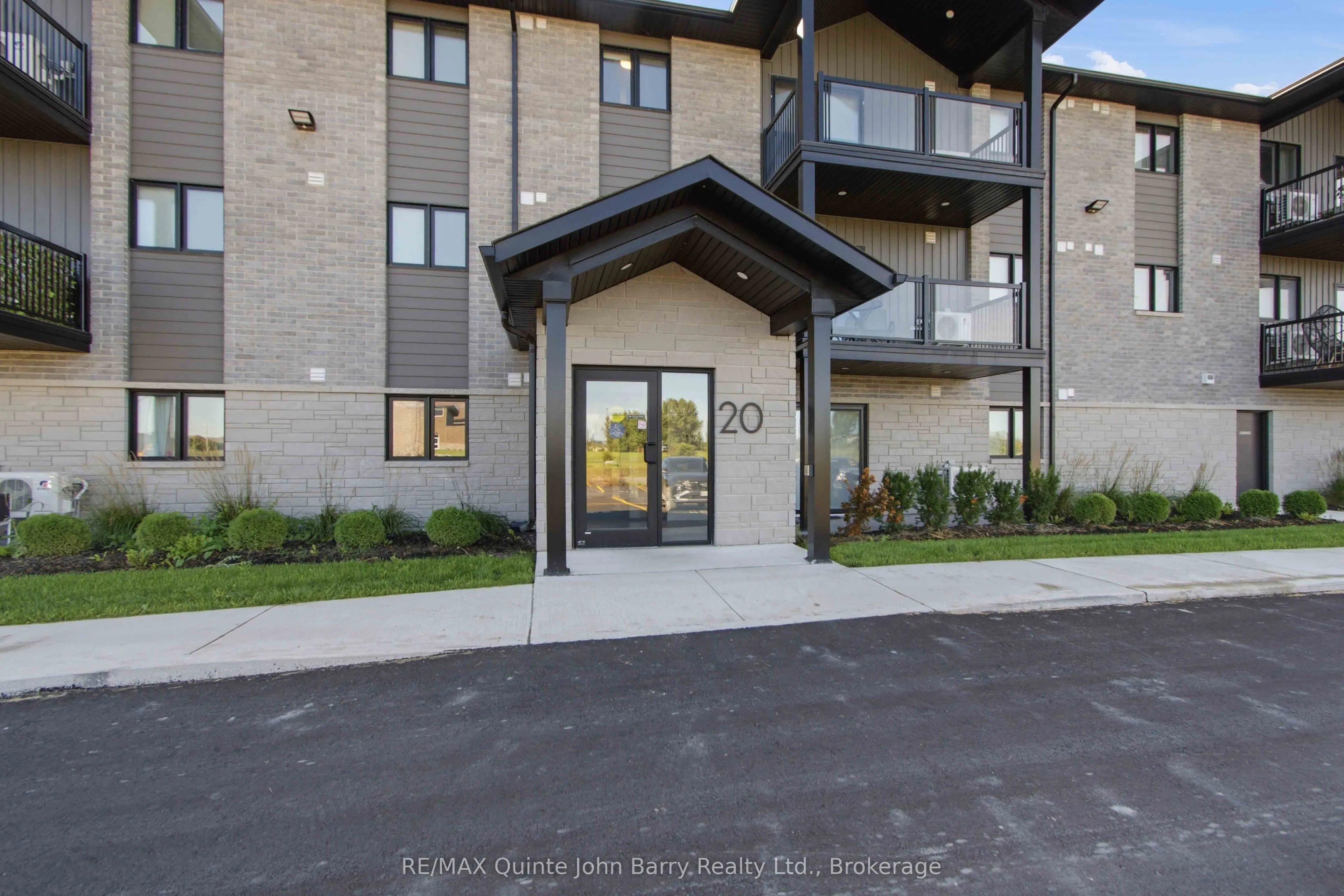 302-20 Hillside Meadow Drive #302
