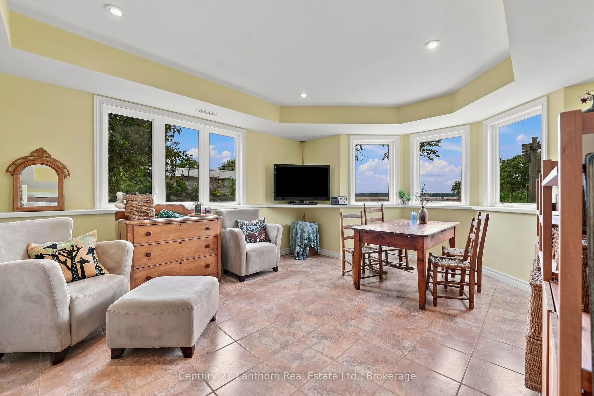 2318 Hutcheson (HWY 15) Drive