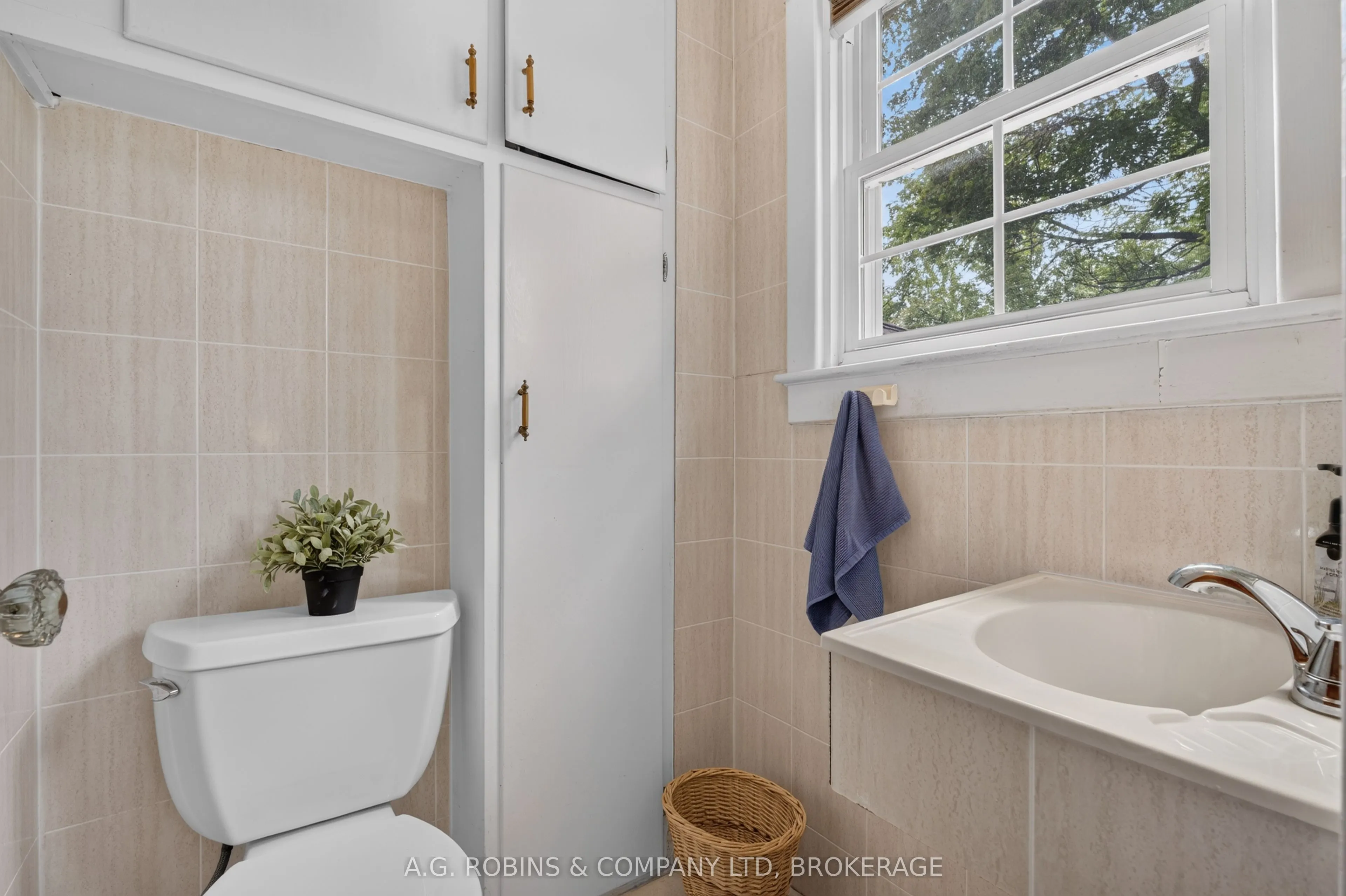 3921 #3 Highway E