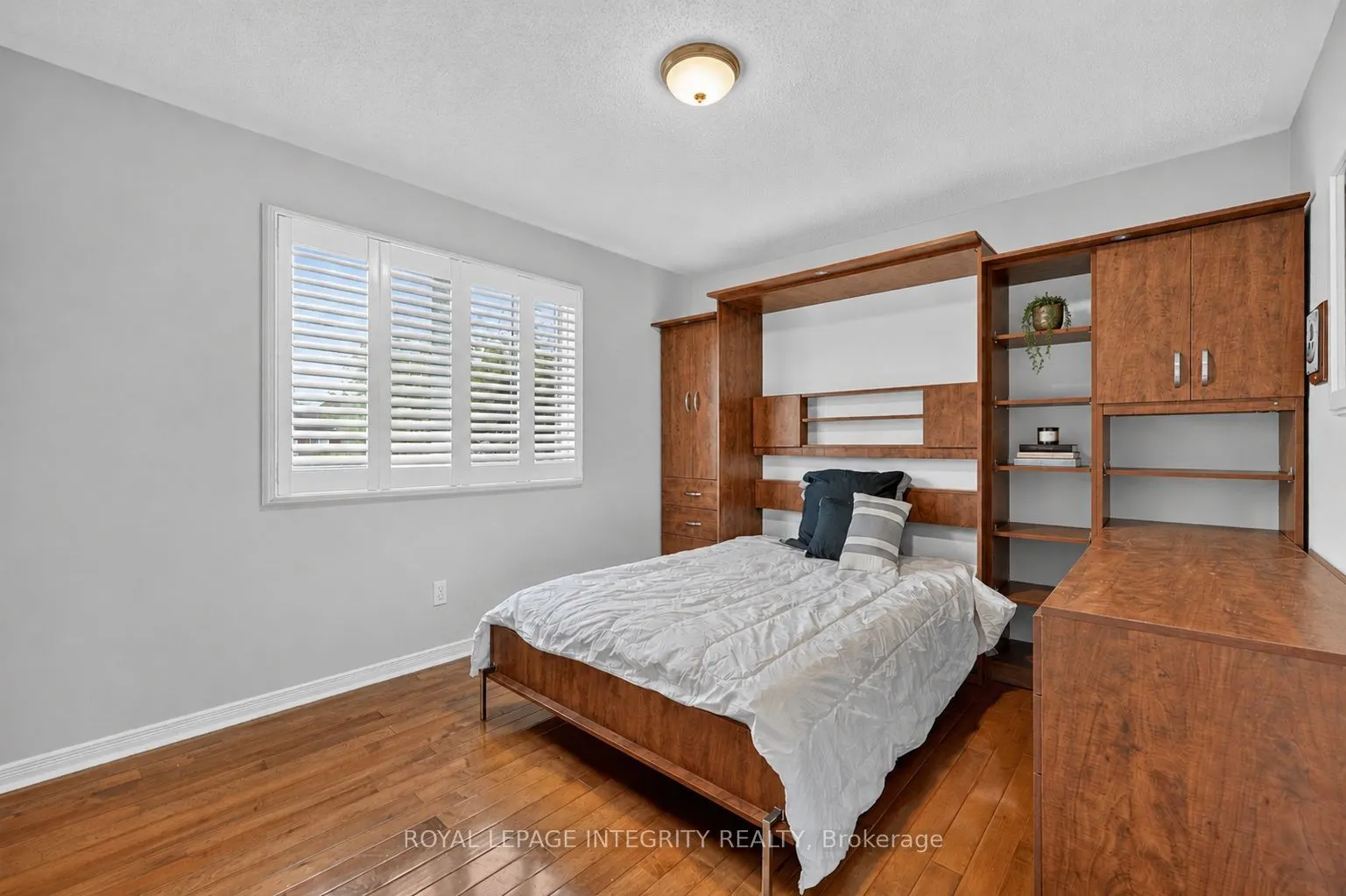 2117 Sandy Oaks Drive