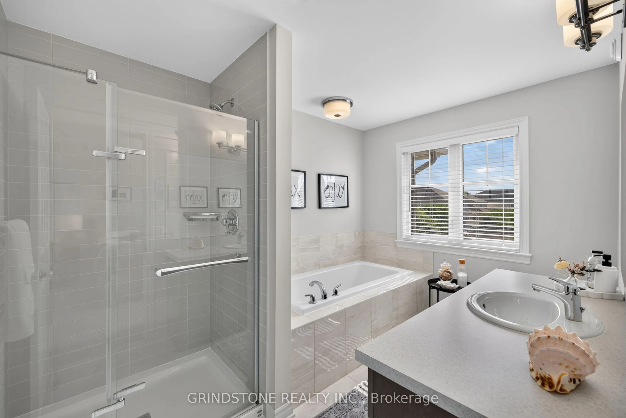 203 Trollius Way
