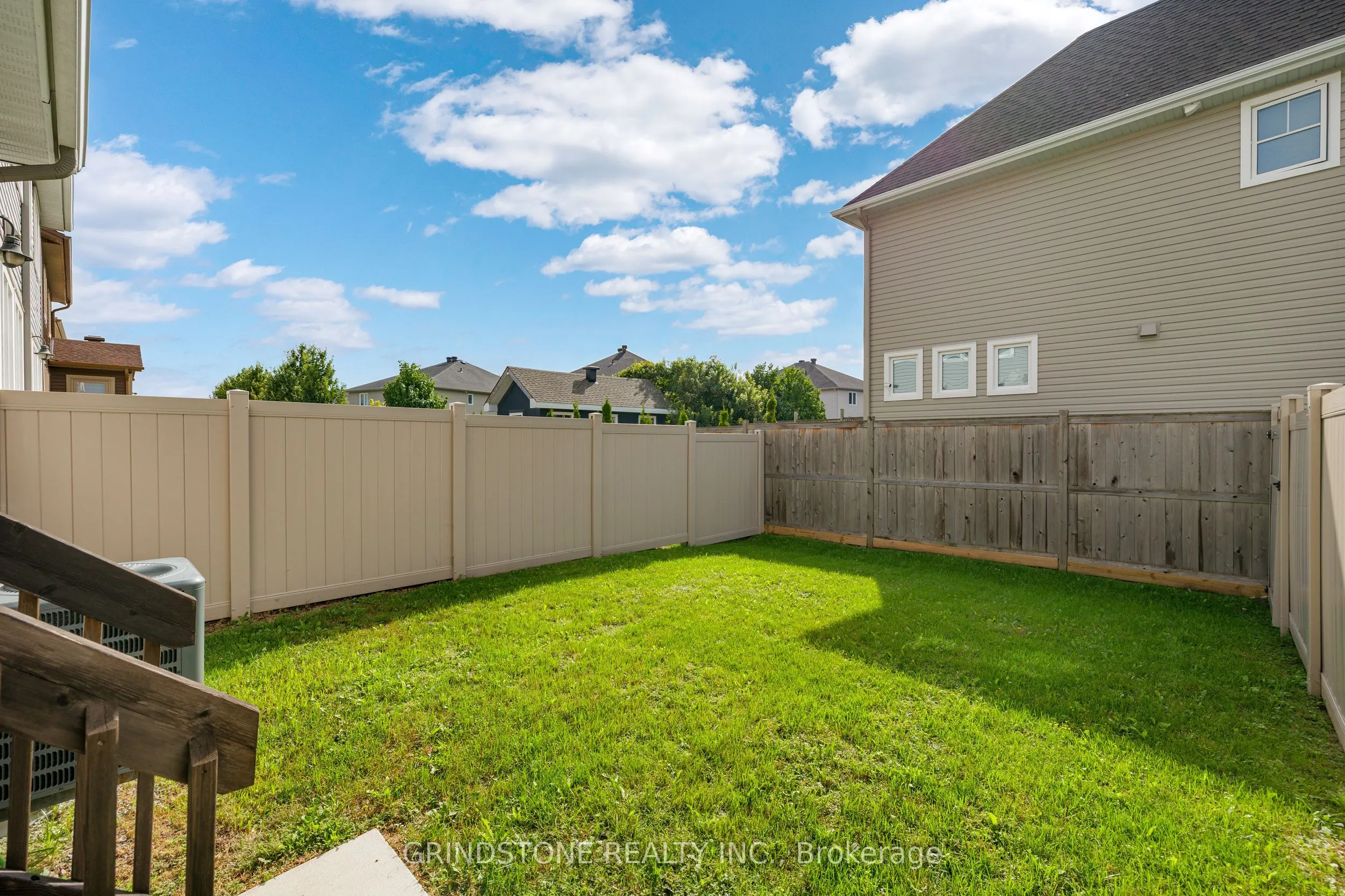 203 Trollius Way