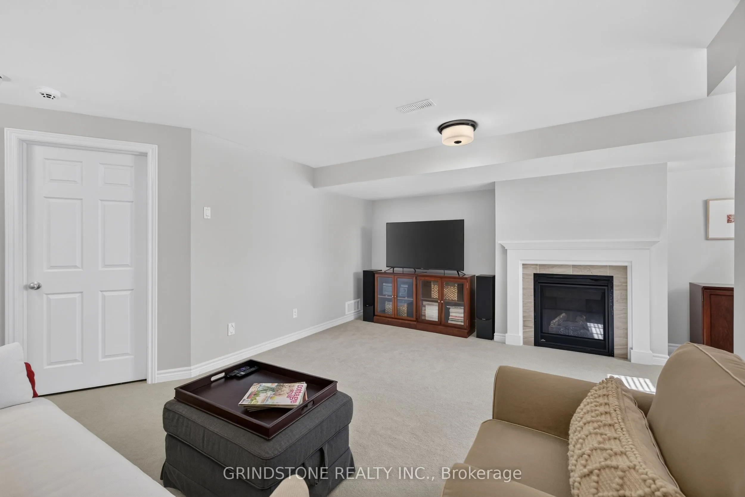 203 Trollius Way