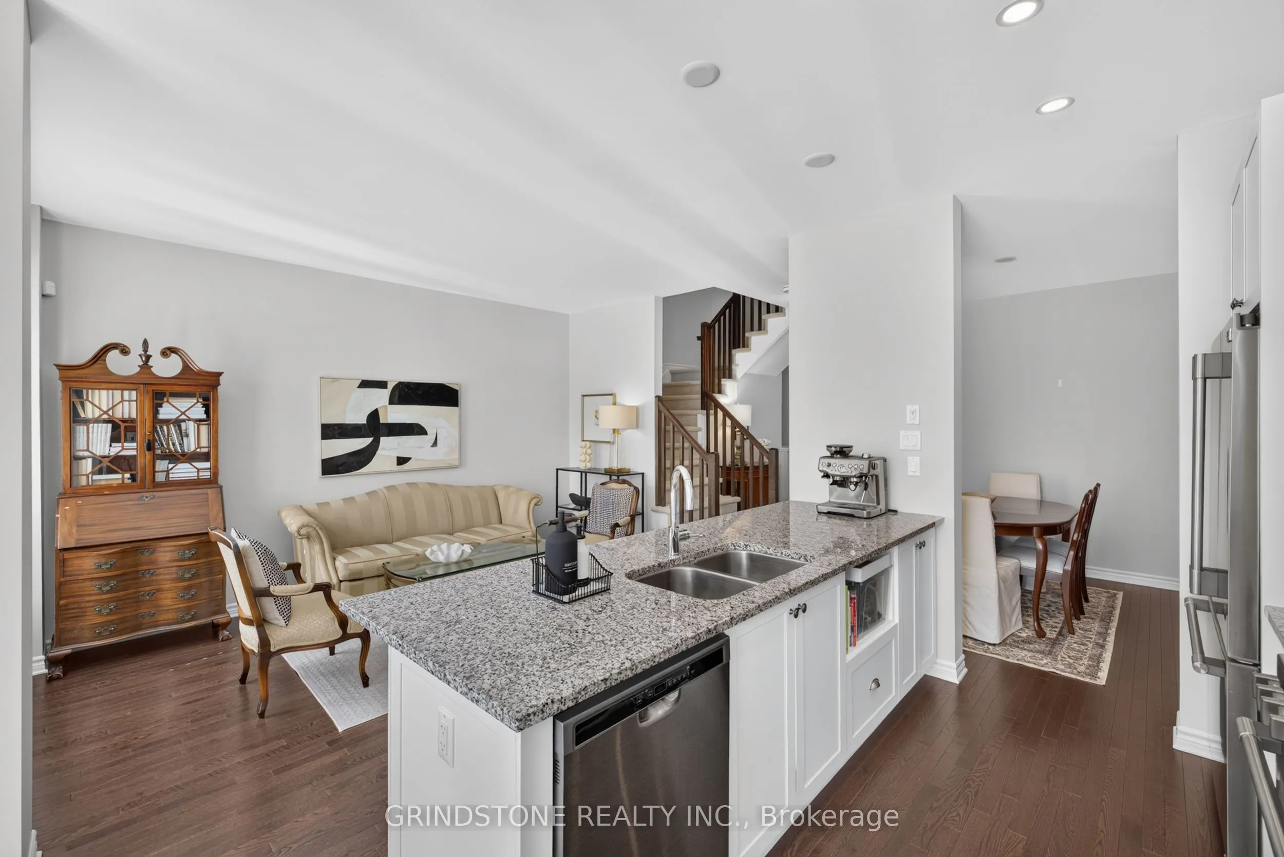 203 Trollius Way