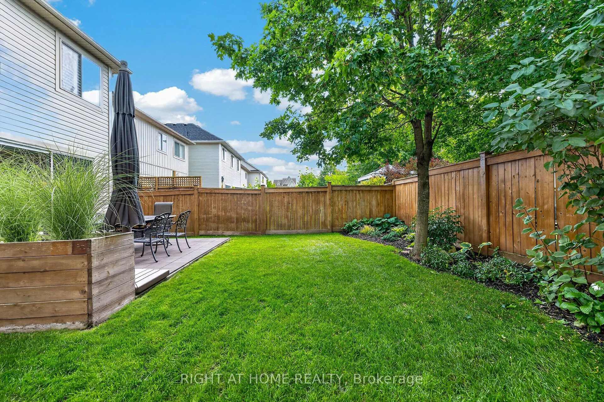 12 Fiddlehead Crescent