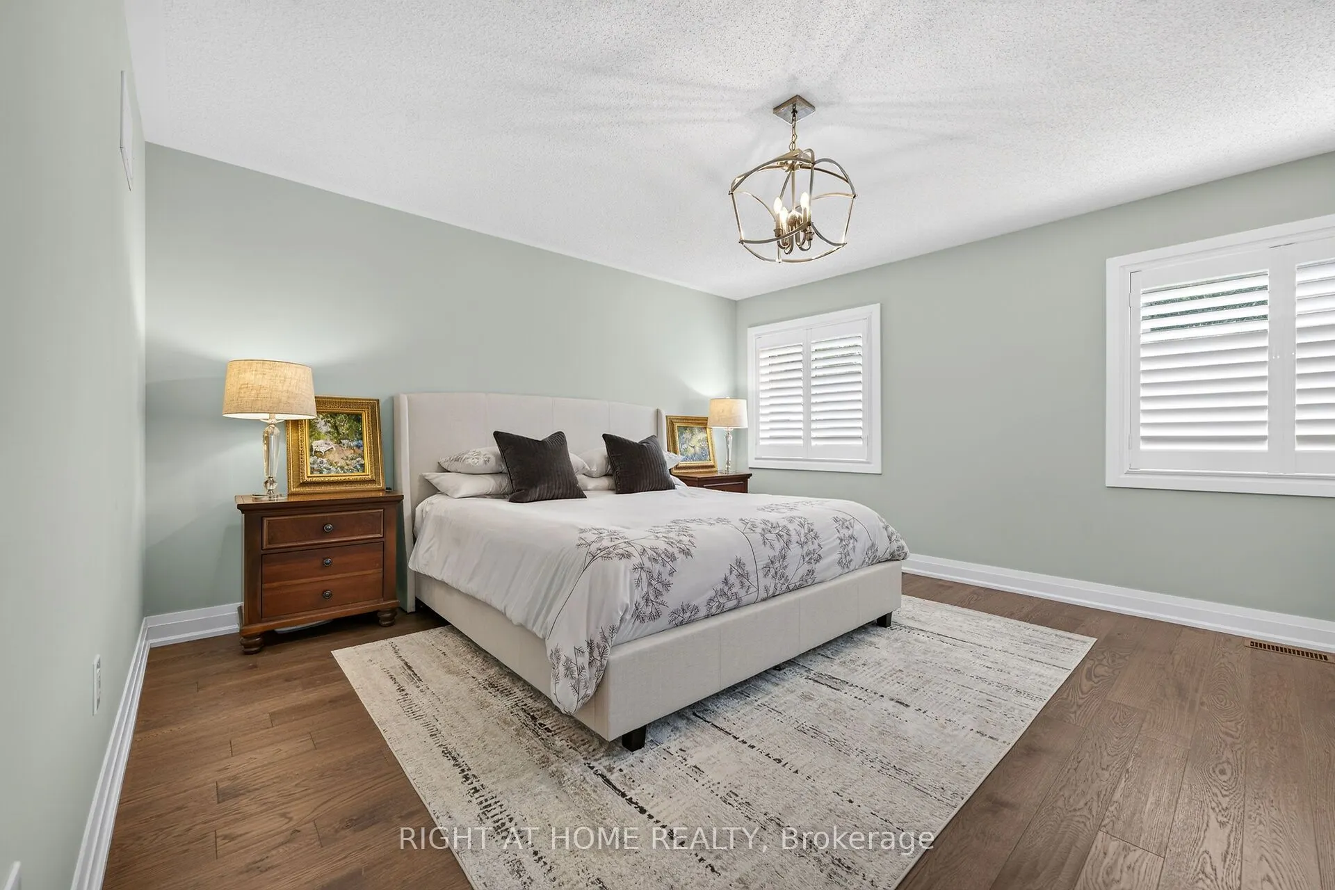 12 Fiddlehead Crescent