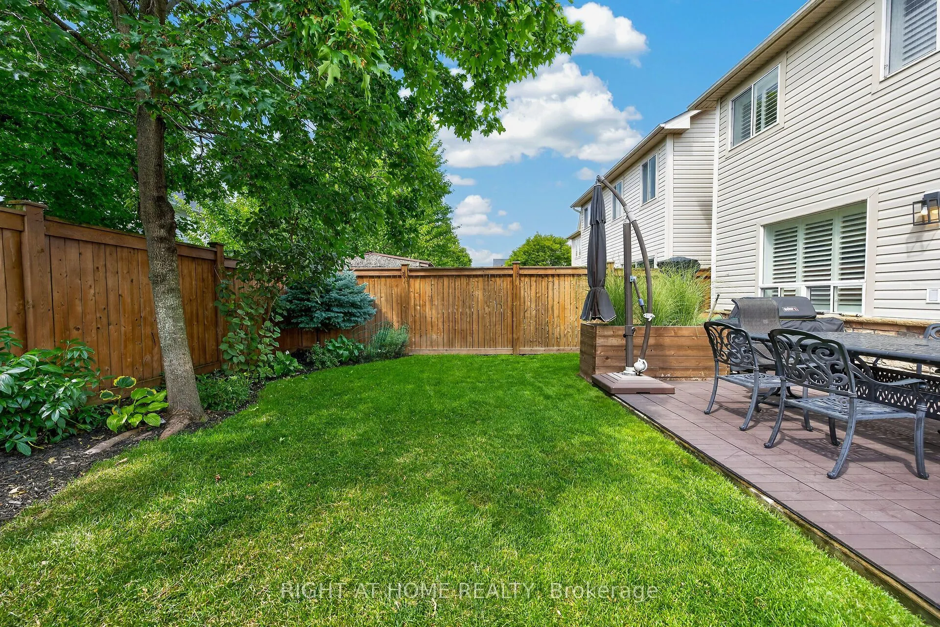 12 Fiddlehead Crescent
