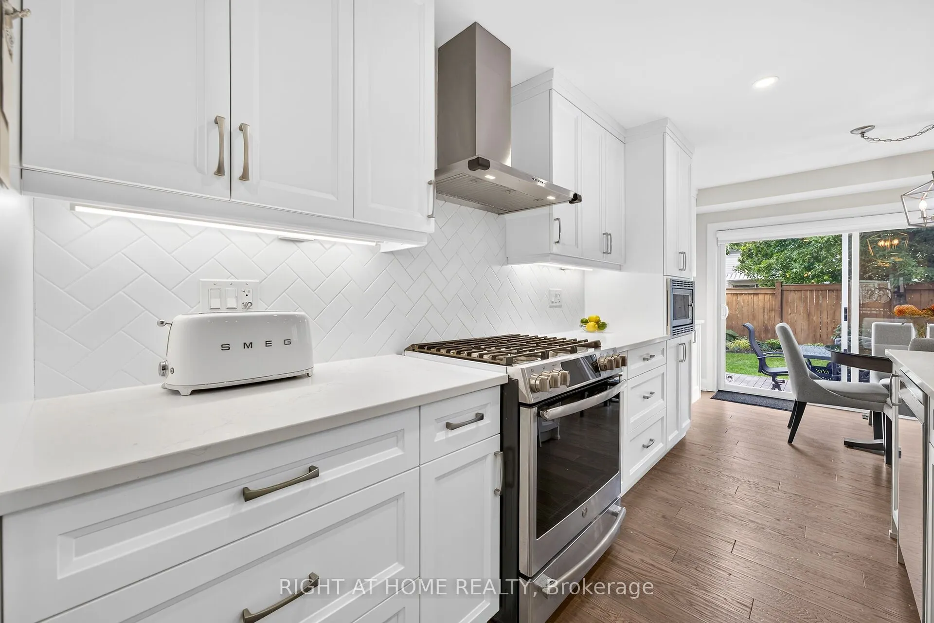 12 Fiddlehead Crescent