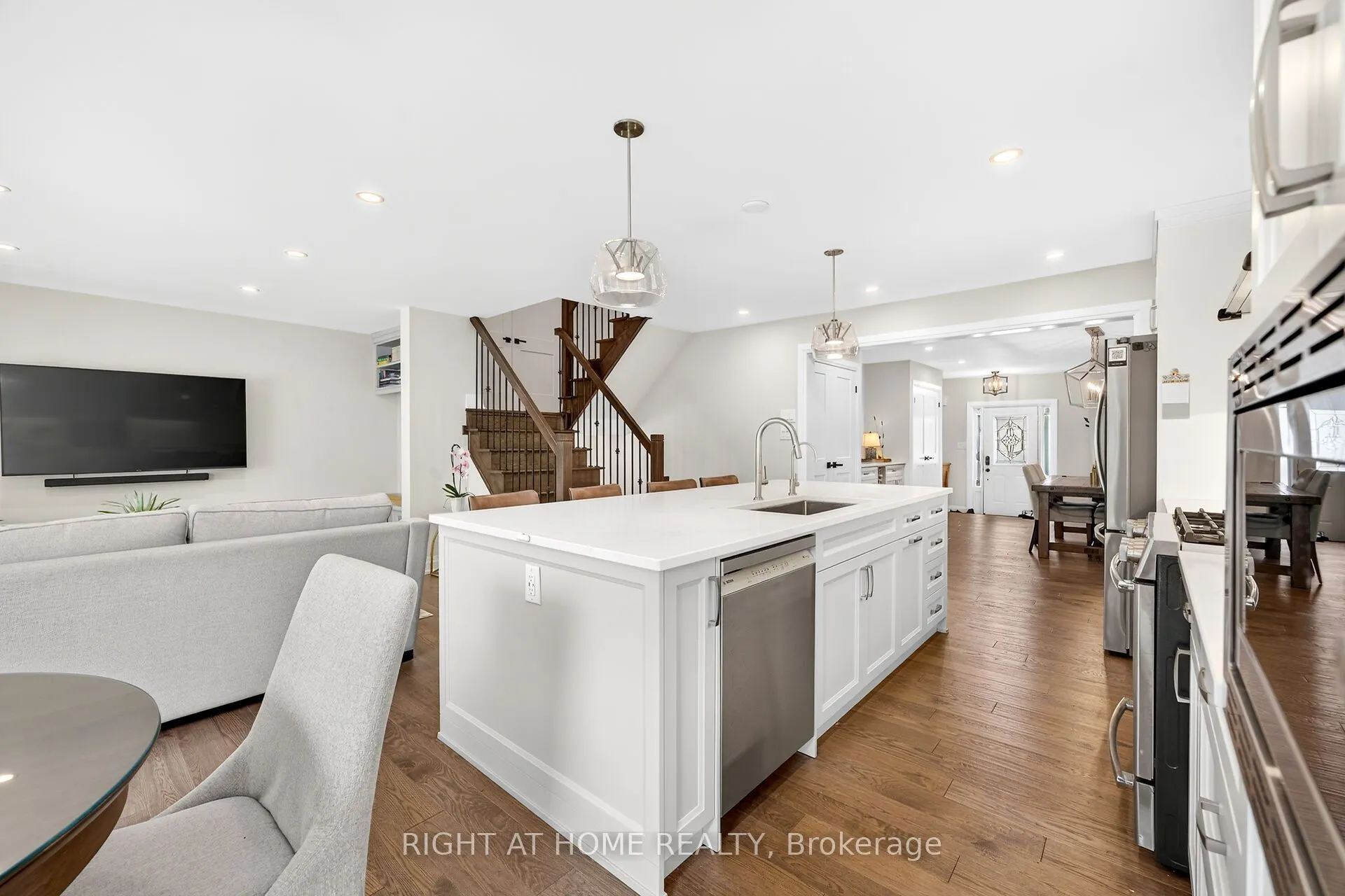 12 Fiddlehead Crescent