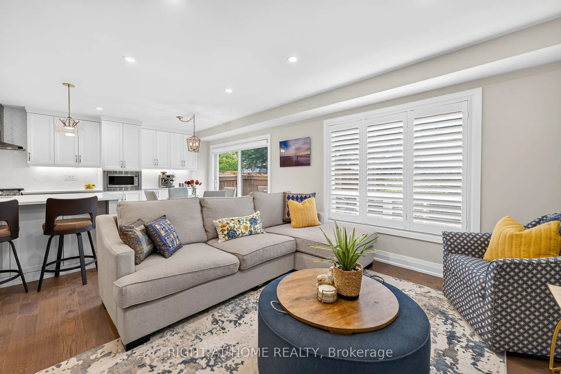 12 Fiddlehead Crescent
