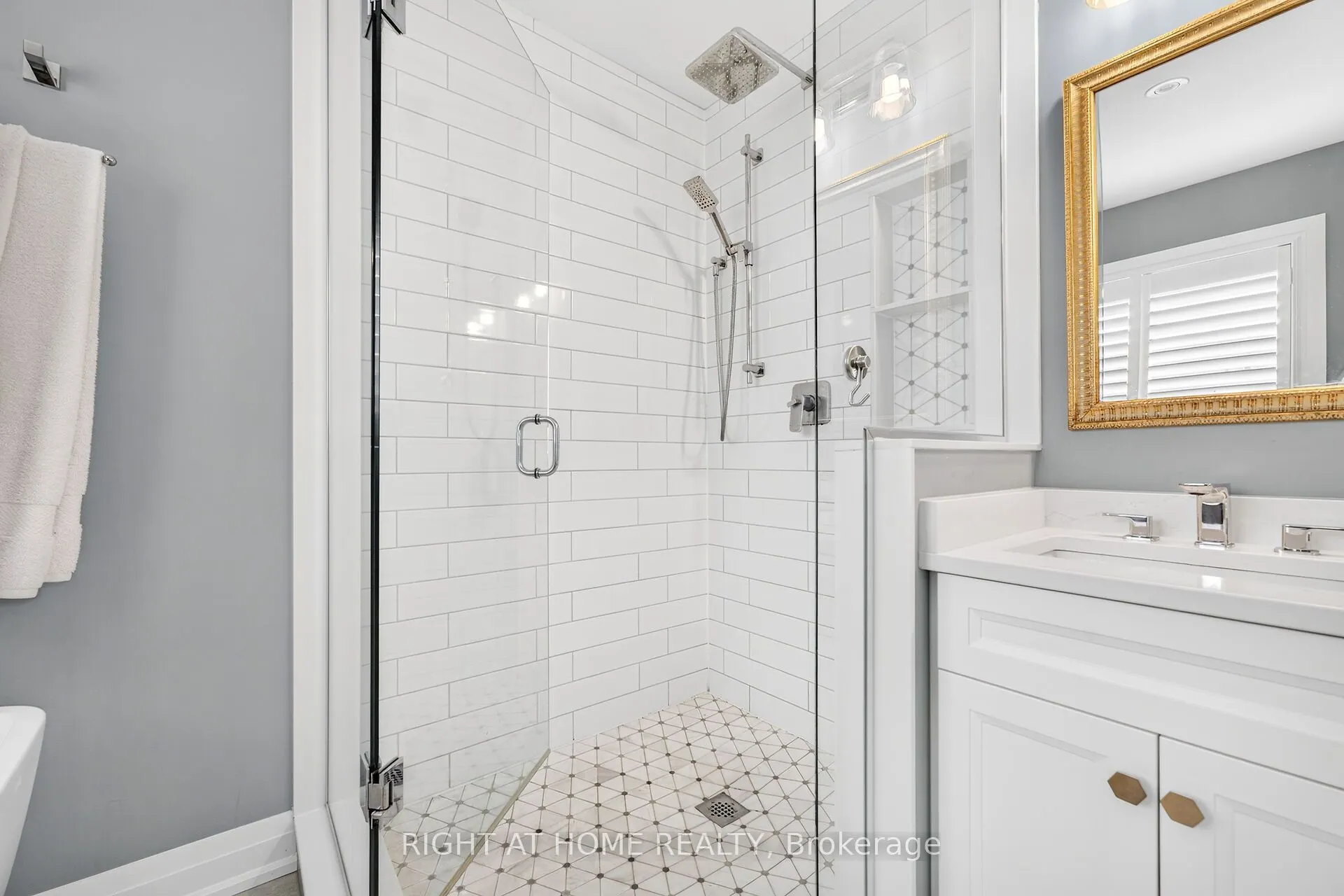 12 Fiddlehead Crescent