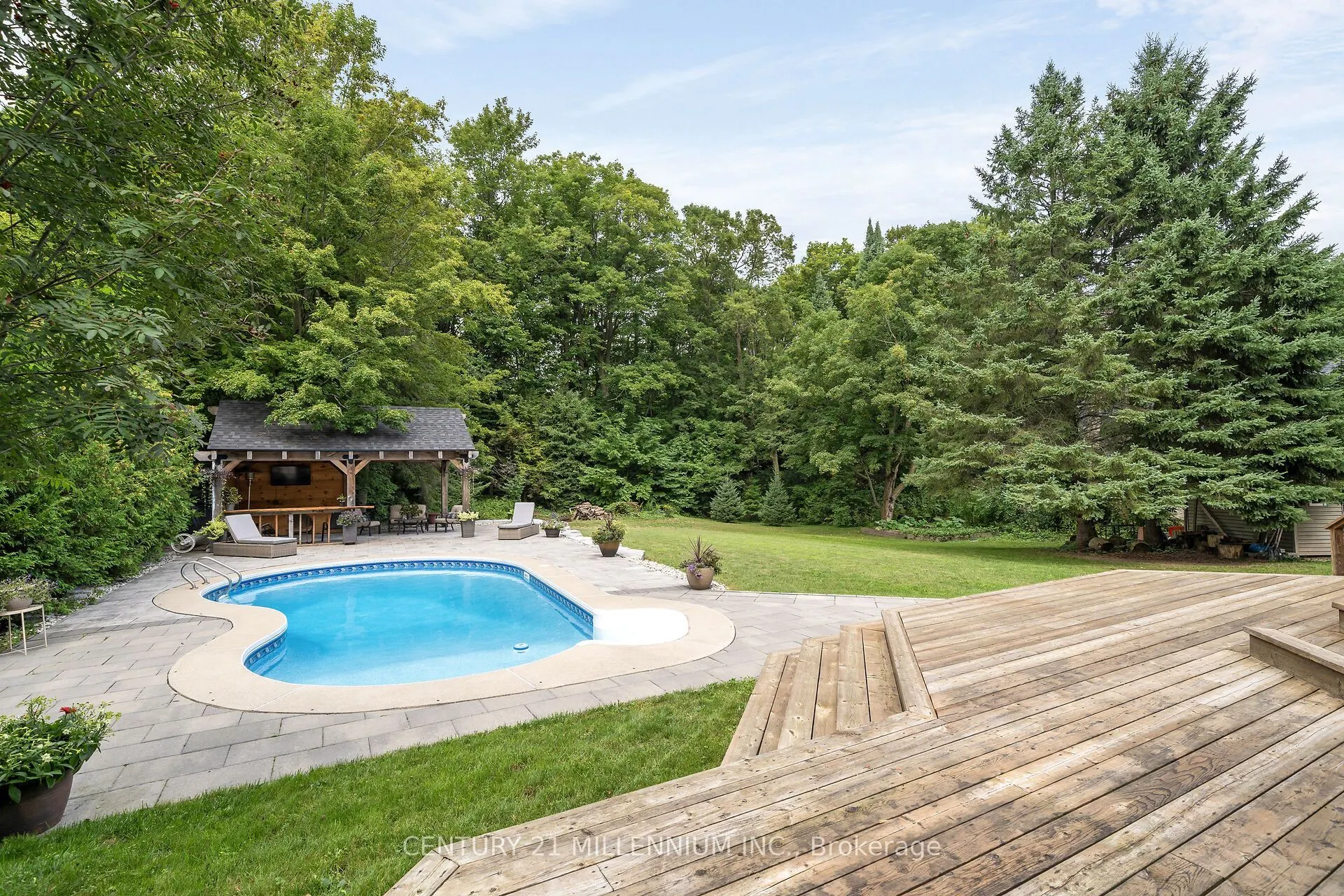 17 Erin Heights Drive