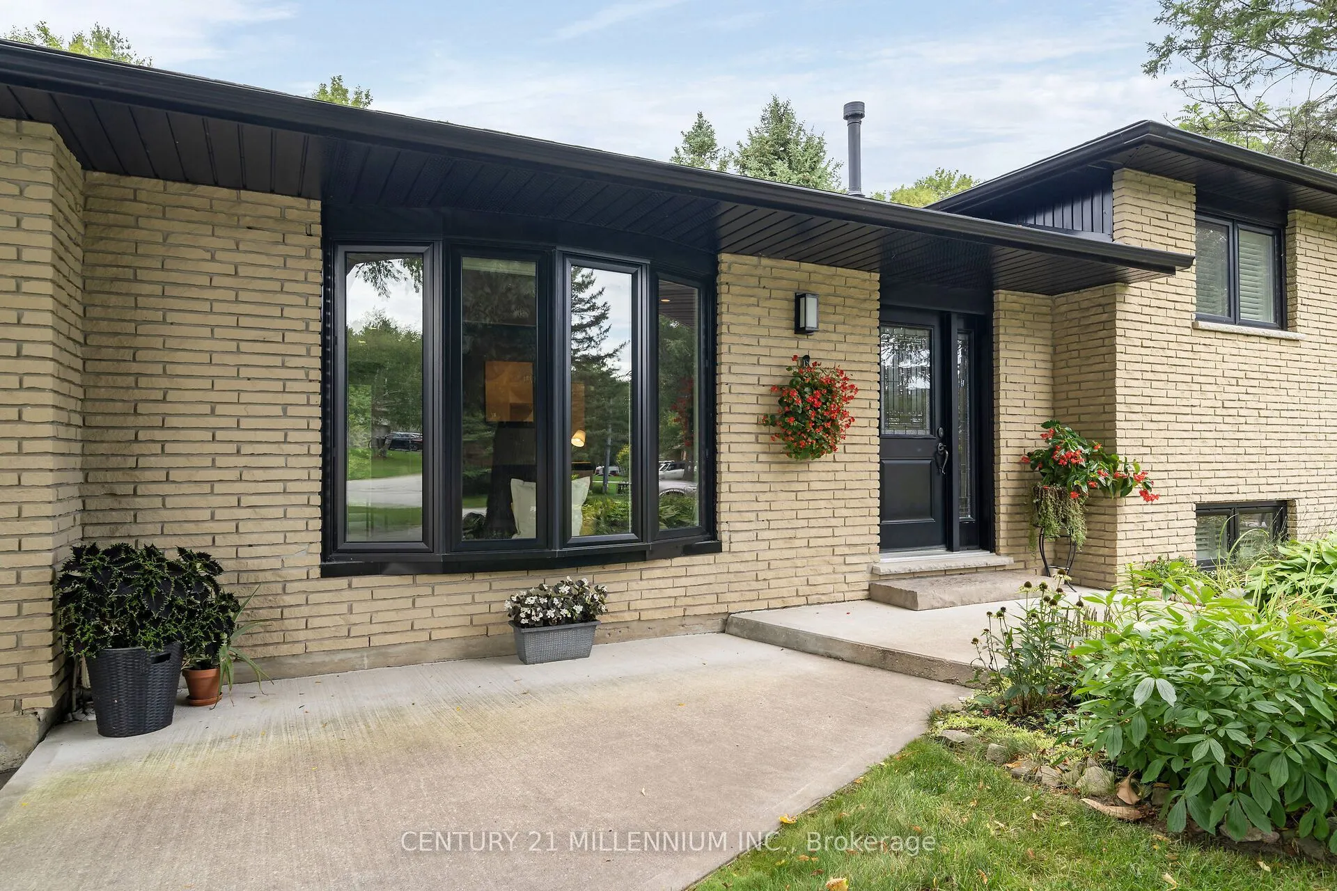 17 Erin Heights Drive