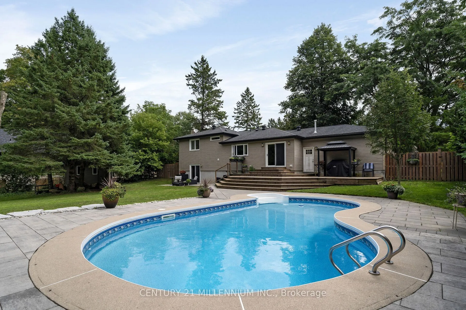 17 Erin Heights Drive