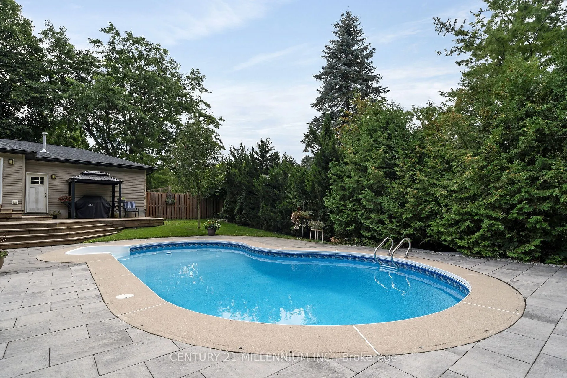 17 Erin Heights Drive