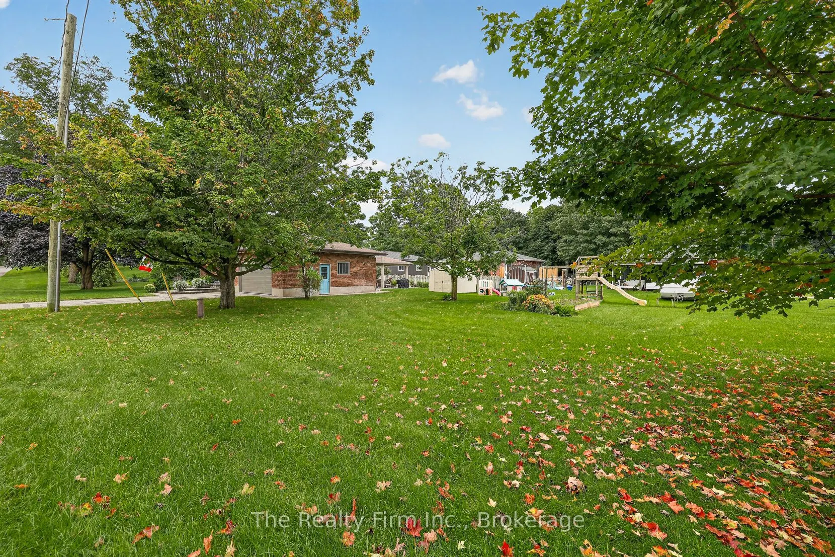19 Wellington Street W