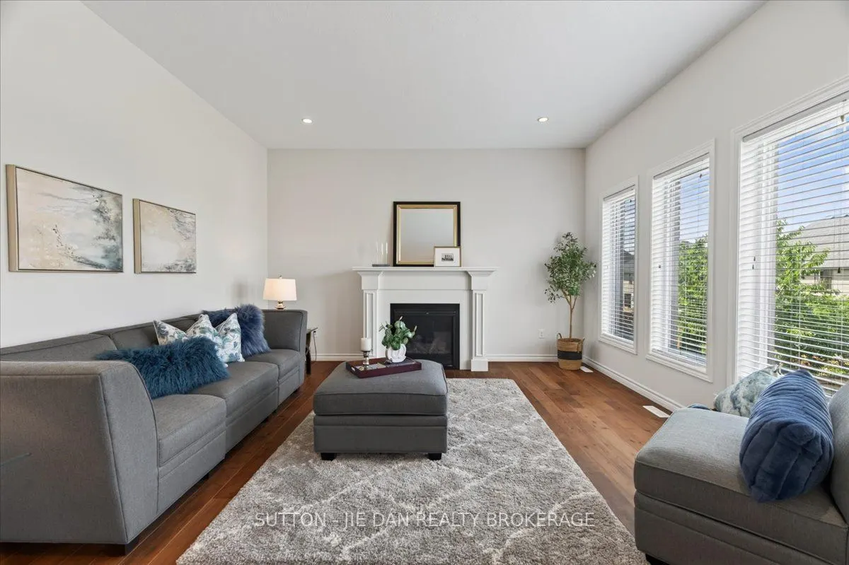 2361 TORREY PINES Way