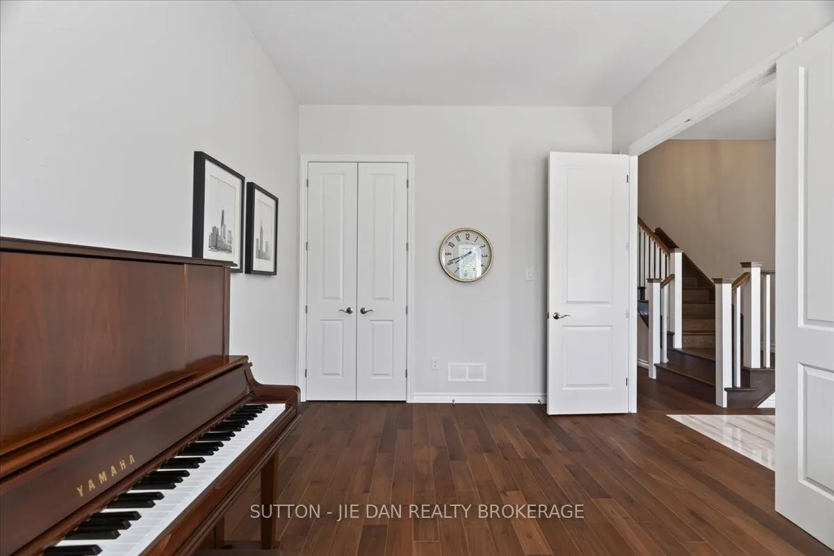 2361 TORREY PINES Way